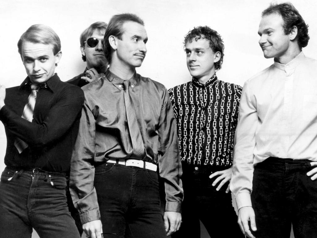 1024x768 Men At Work star Colin Hay will never forgive lawsuit against Down Under