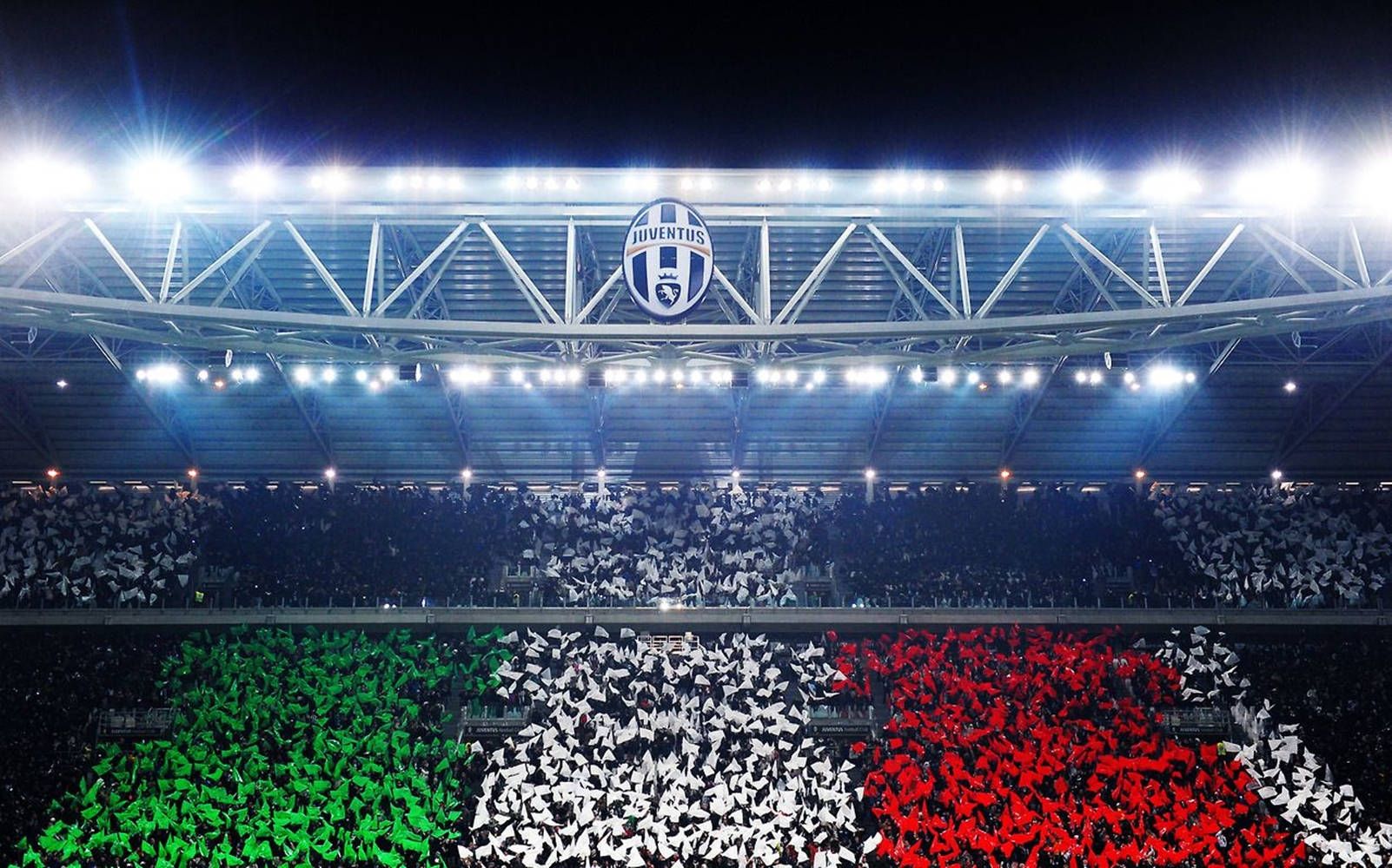 1602x1000 Download Patriotic Juventus Crowd At Allianz Stadium Wallpaper