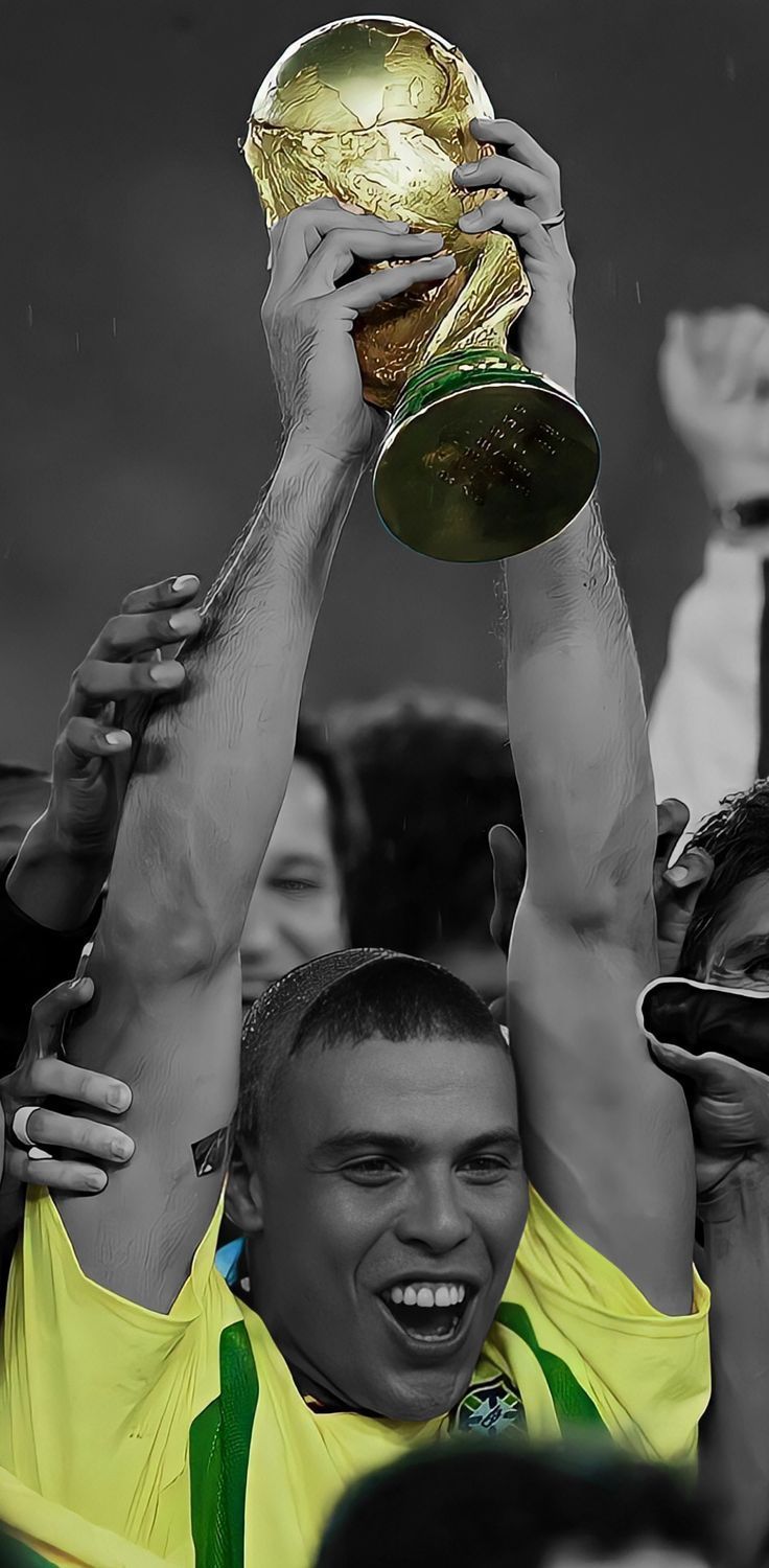 736x1500 Ronaldo Nazario R9 Brazil World Cup HD football wallpaper. Ronaldo, Brazil world cup, Football wallpaper