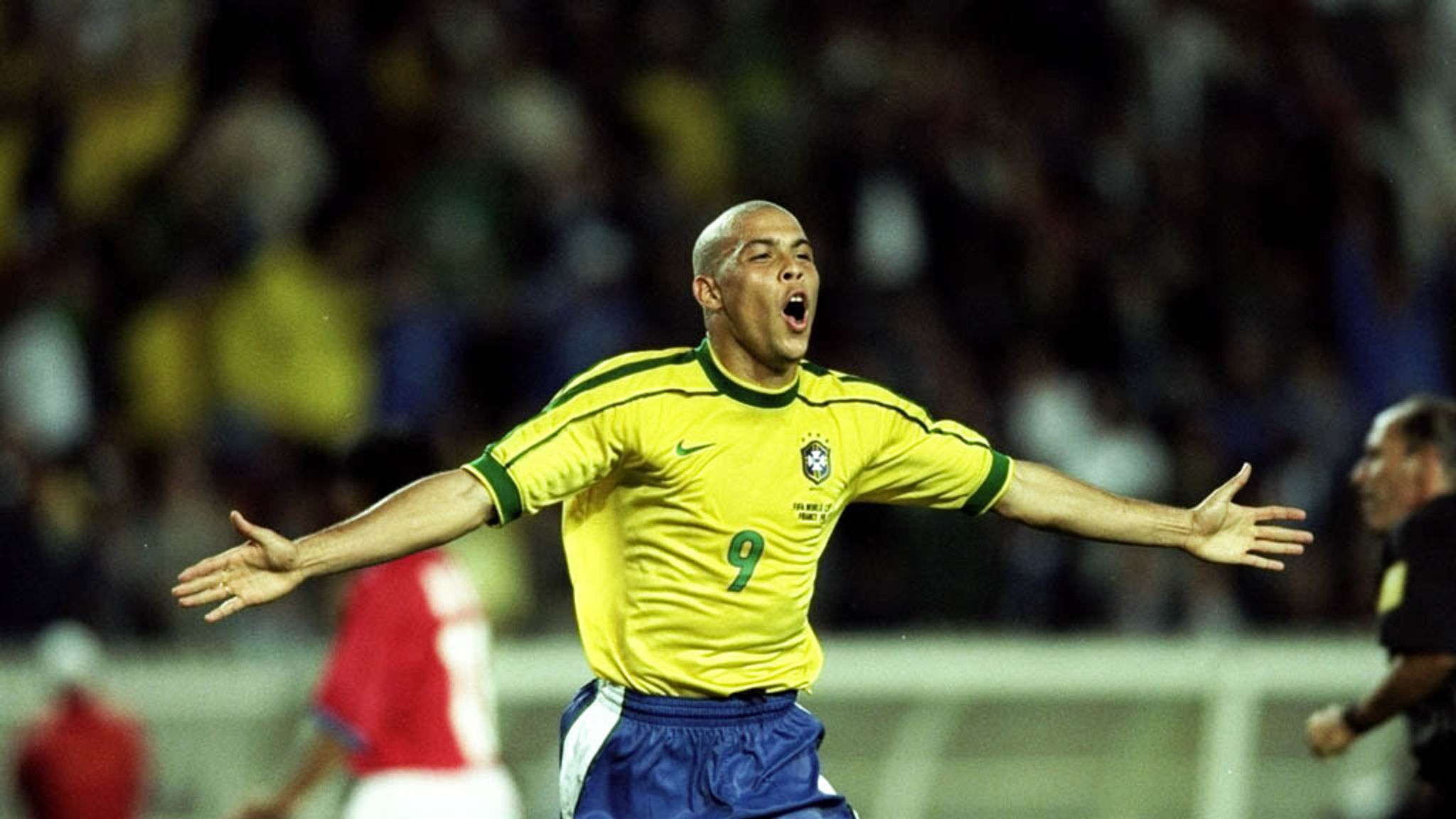 2048x1152 Ex Brazil Striker Ronaldo To Open 30 Soccer Schools China