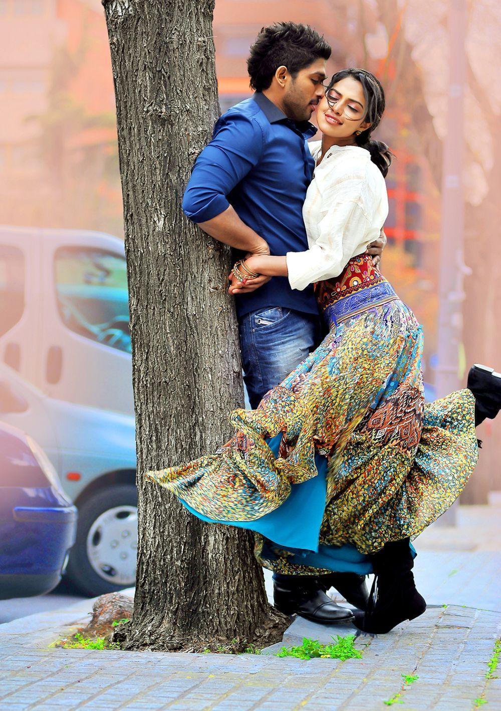 1000x1417 Iddarammayilatho (2013)