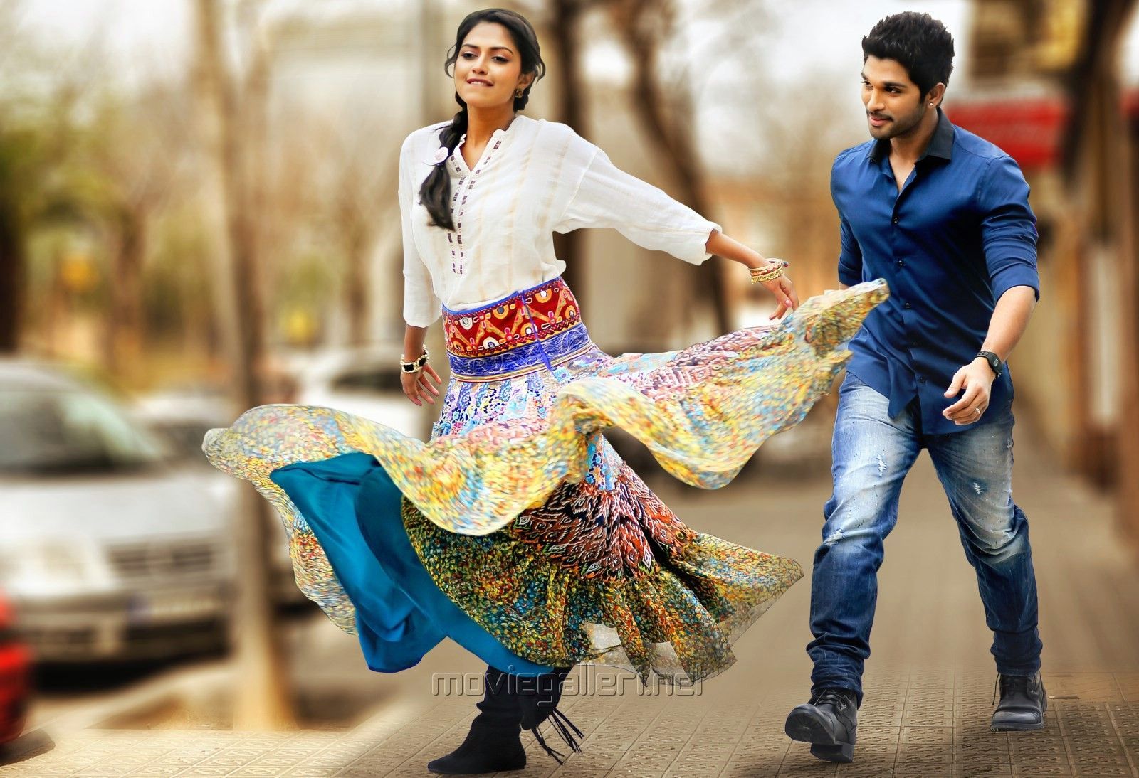 1600x1094 Iddarammayilatho Movie Image. Allu Arjun. Amala Paul