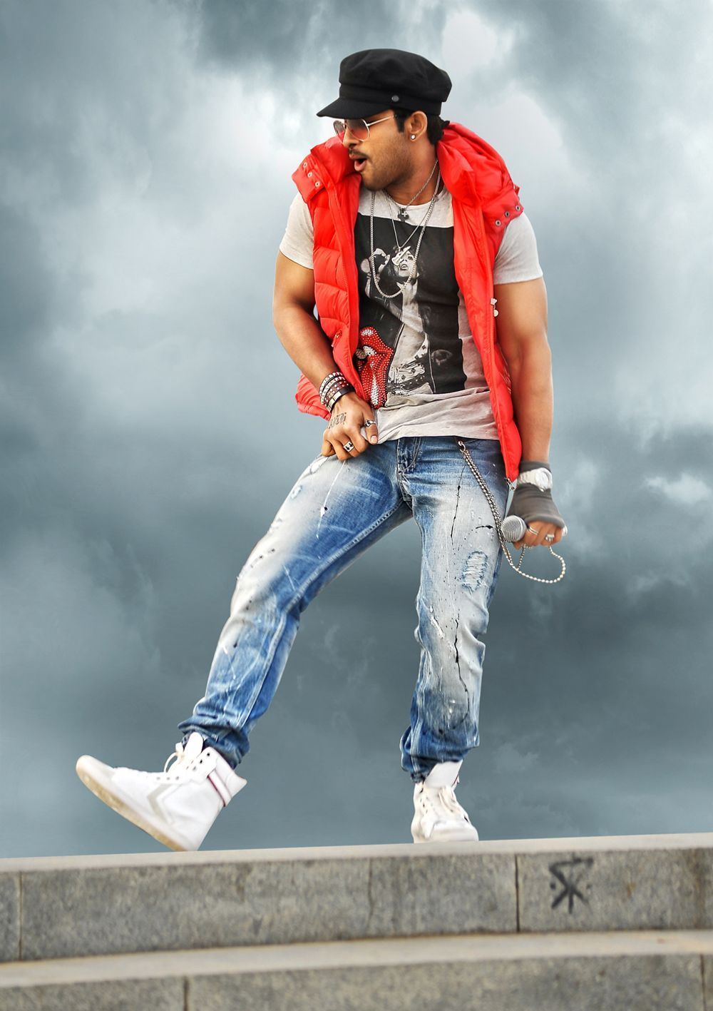 1000x1417 Iddarammayilatho (2013)