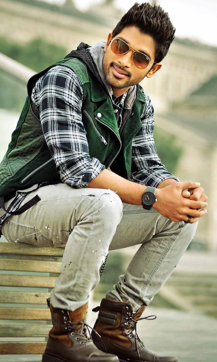 736x1230 Allu Arjun Iddarammayilatho Wallpaper Download