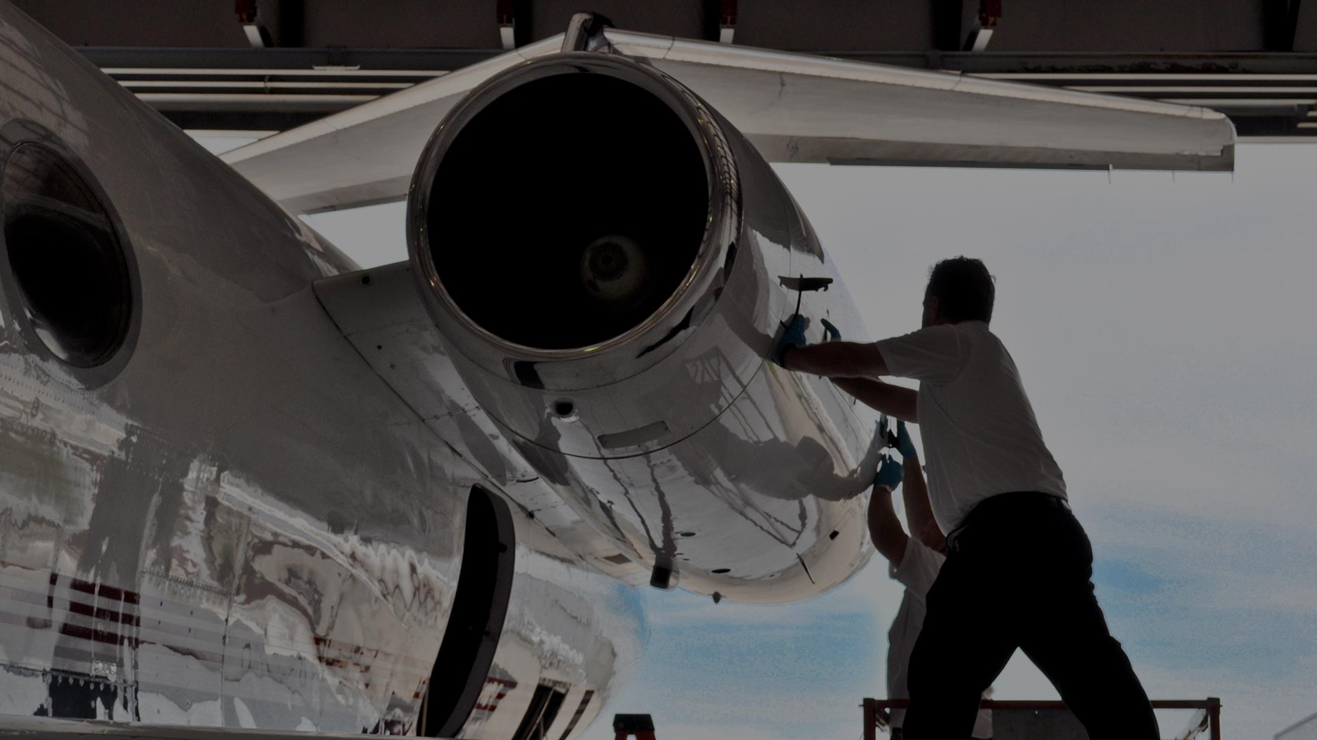 1920x1080 Aircraft Technician Wallpaper