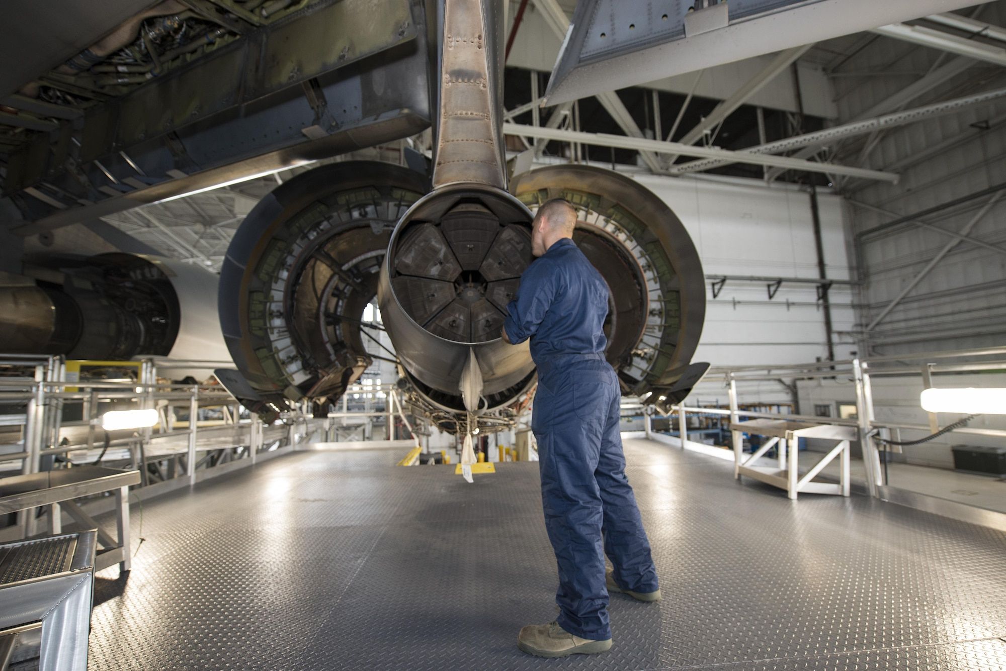 2000x1335 New engine maintenance platforms safer, more efficient: 'no brainer' > Dover Air Force Base > Display