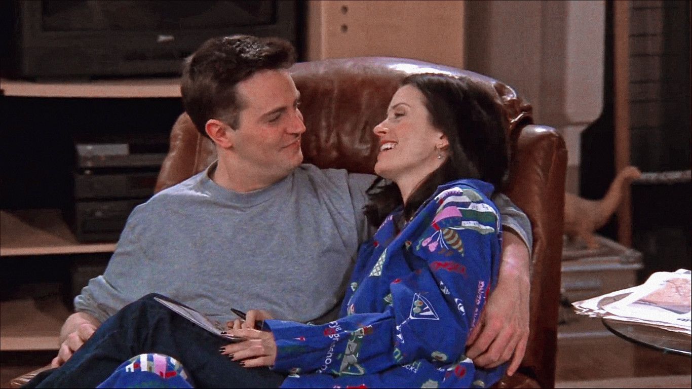 1366x768 hana on X: mondler cuddling at barcalounger solving puzzle together is forever the cutest / X