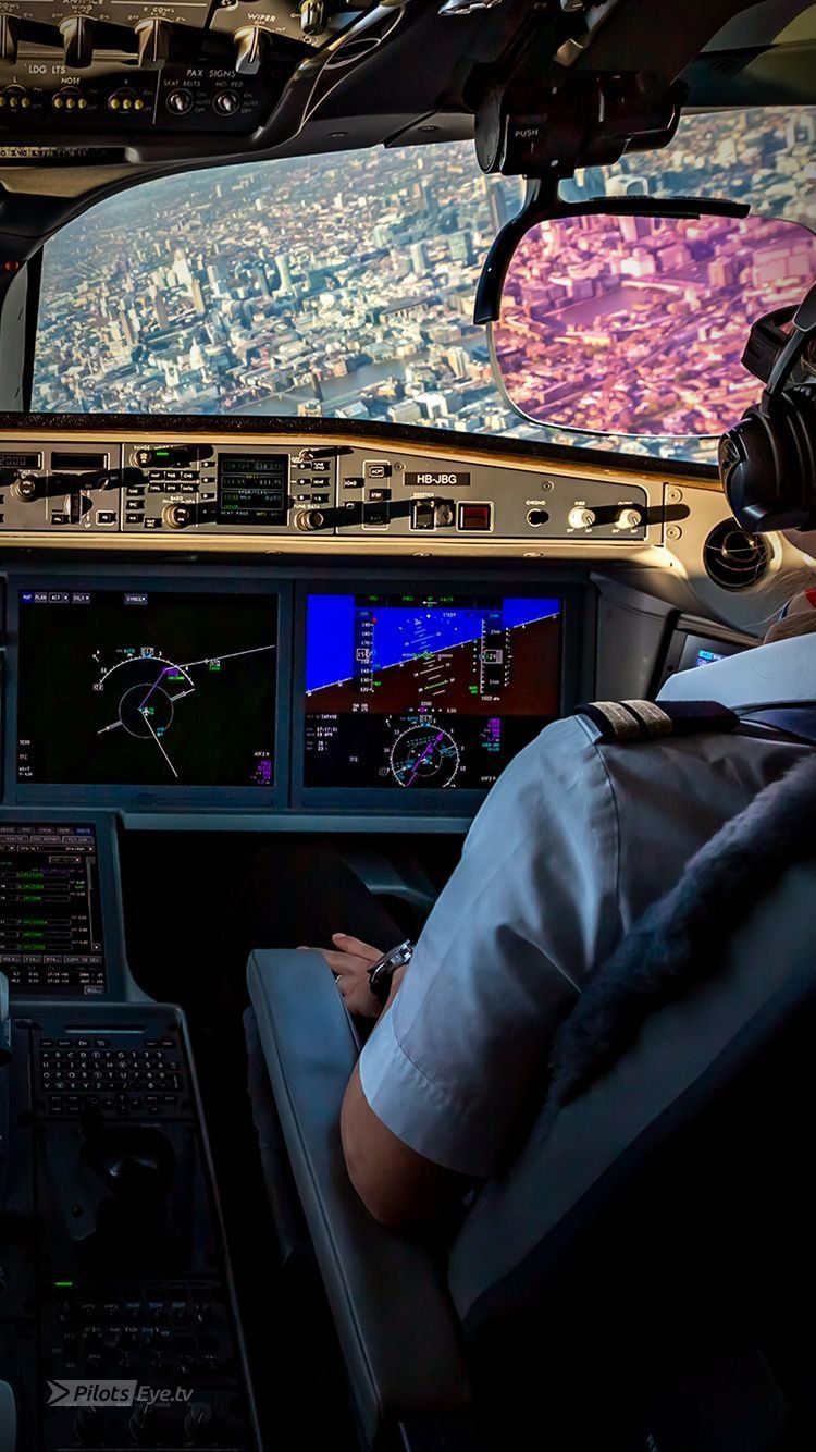 750x1334 Commercial pilot Wallpaper Download