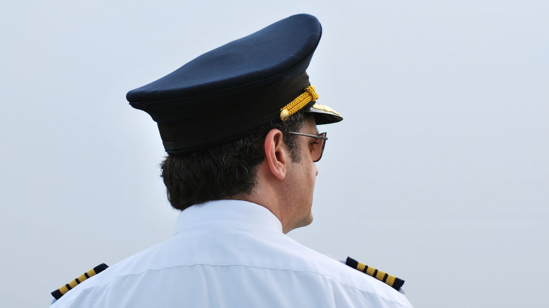 1920x1080 What You Need to Know Before Signing Up for Pilot Training Courses
