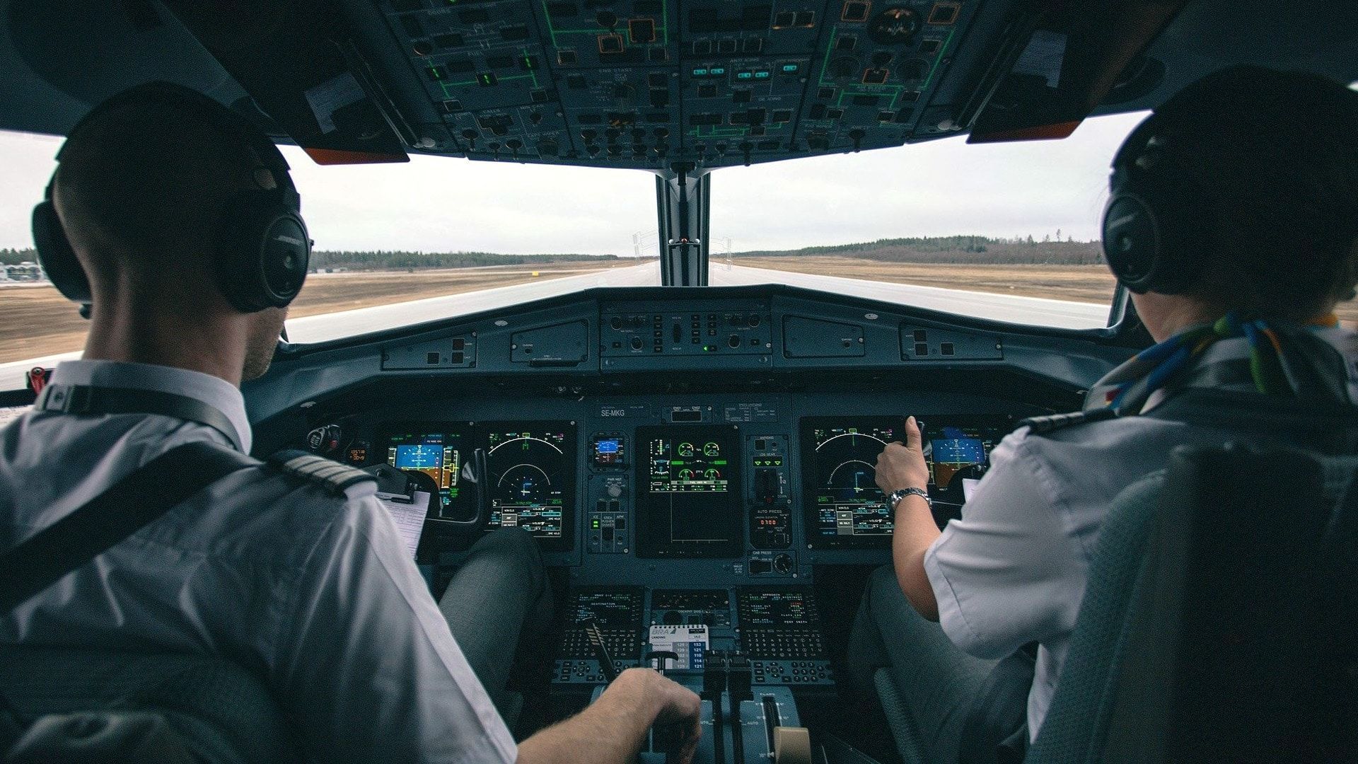 1920x1080 DGCA issues 993 commercial pilot licences this year Jul 24: Govt data