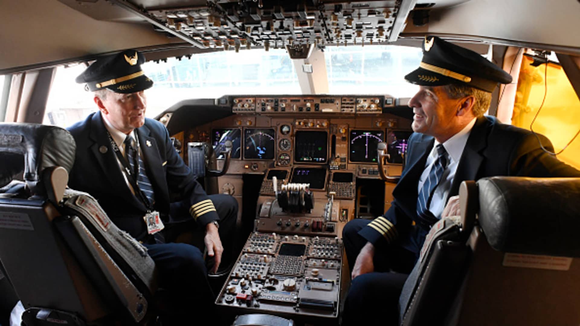 1920x1080 How airlines plan to create new generation of pilots at time of crisis