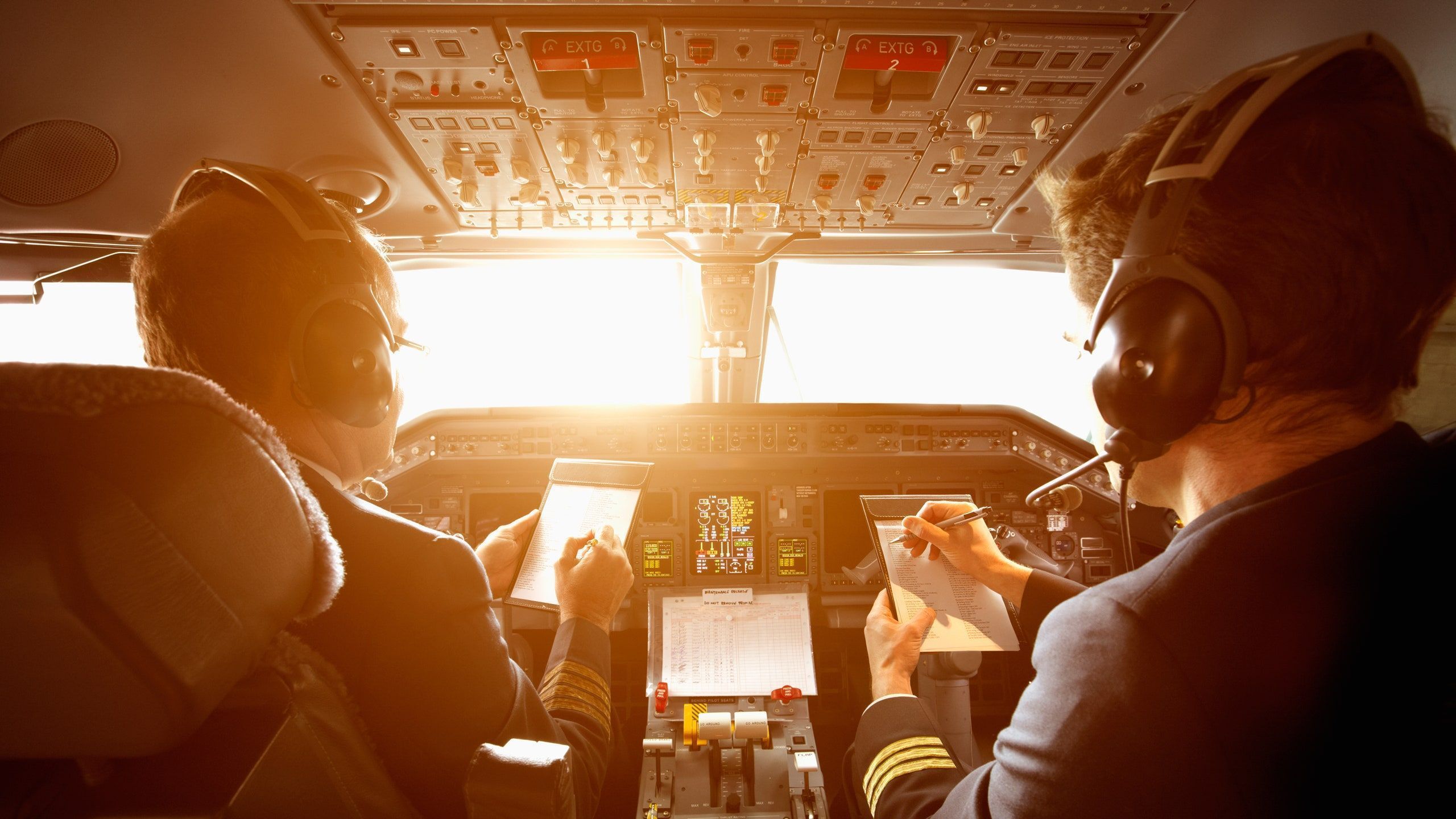 2560x1440 Questions You've Always Wanted To Ask Your Airline Pilot