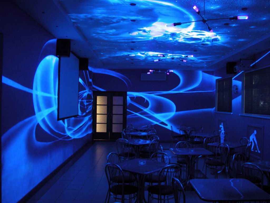 1024x768 Nightclub Anime Club Wallpaper