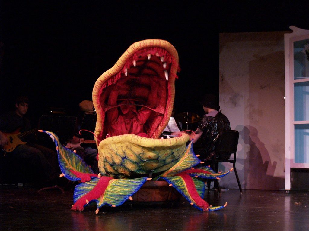1024x768 Little Shop of Horrors
