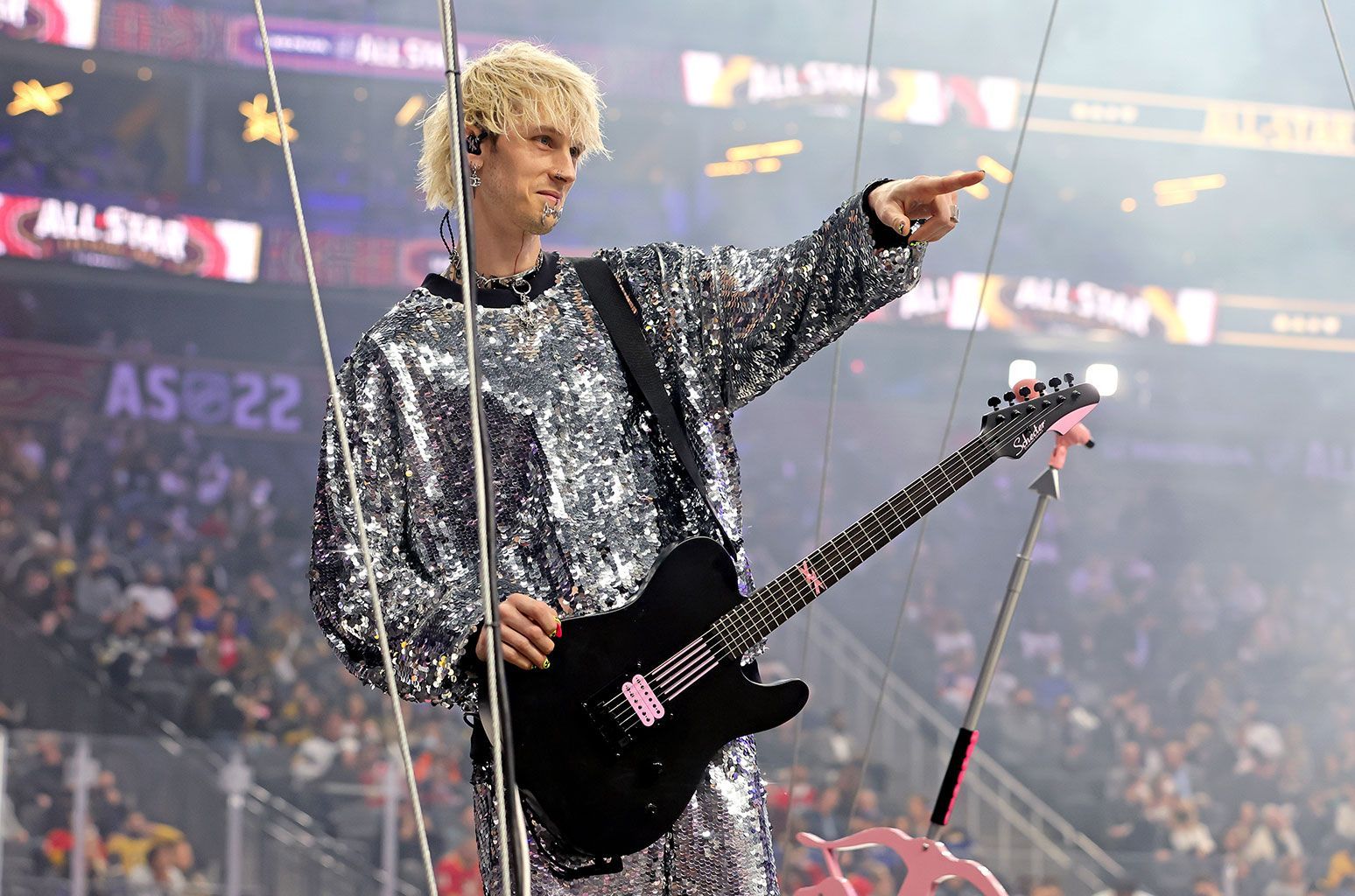 1548x1024 Machine Gun Kelly's 'Mainstream Sellout' Essential Tracks: Editor Picks