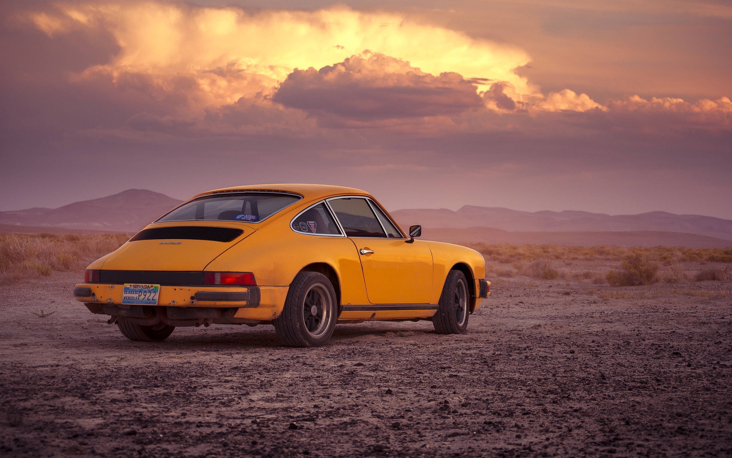 2560x1600 Sure beats flying: Crossing the country in a 1976 Porsche 912E