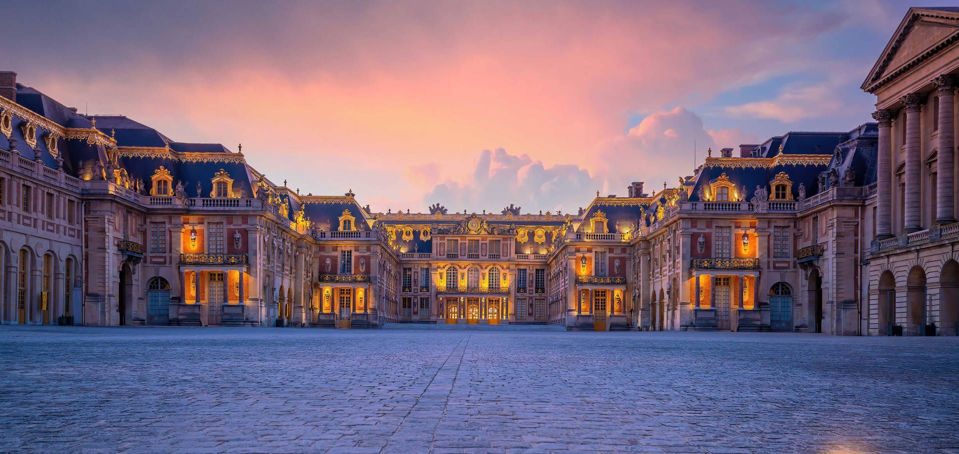 1920x910 Download Sunset At The Marble Courtyard At The Palace Of Versailles Wallpaper