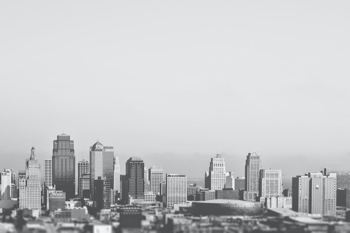 1125x750 Foto stok gratis tentang bangunan, gedung menara, hitam & putih, kaki langit, kota, latar belakang kota, pusat kota, wallpaper kota