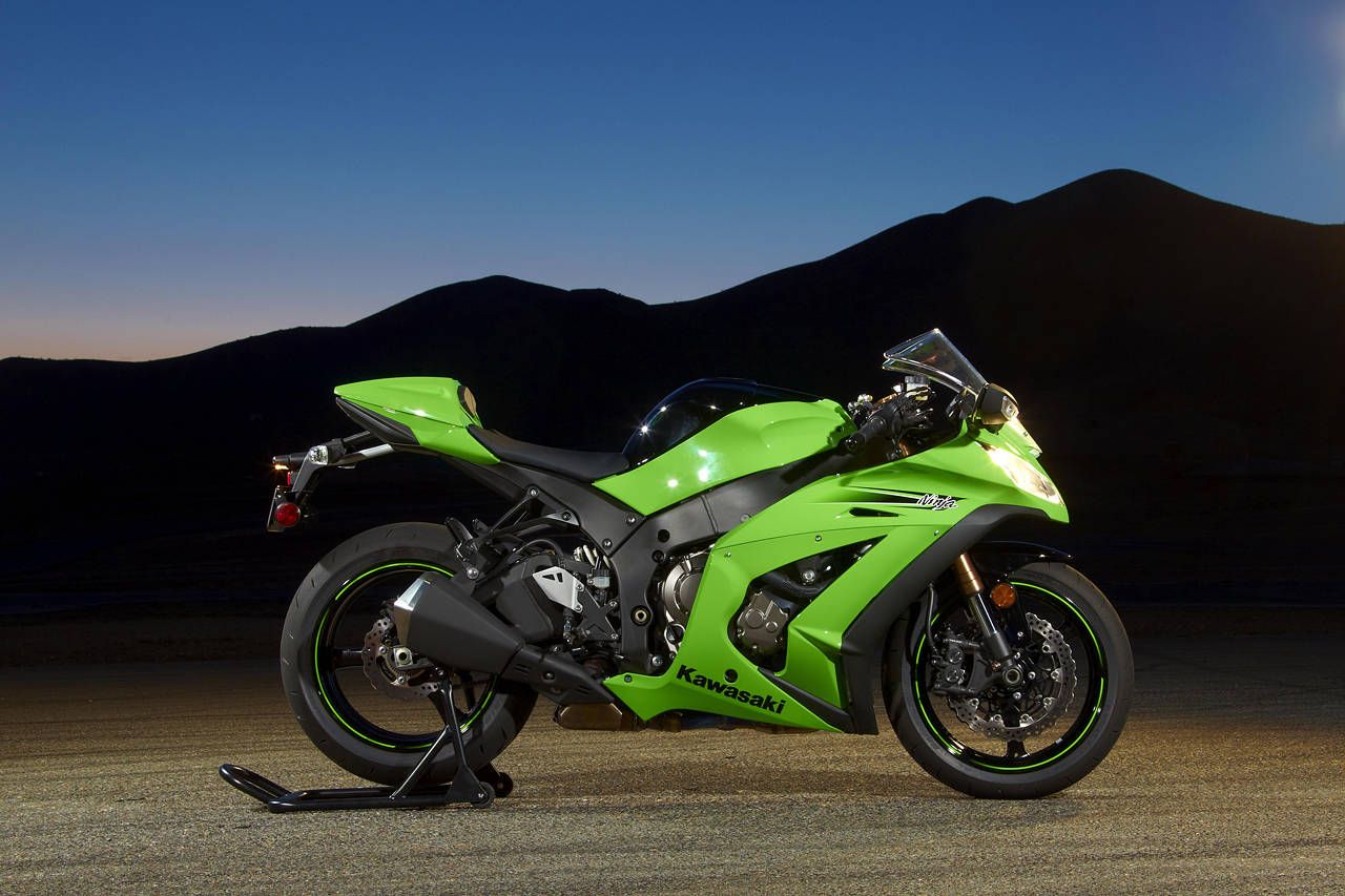 1280x853 Kawasaki ZX 10R Becomes Officially Official & Rubber