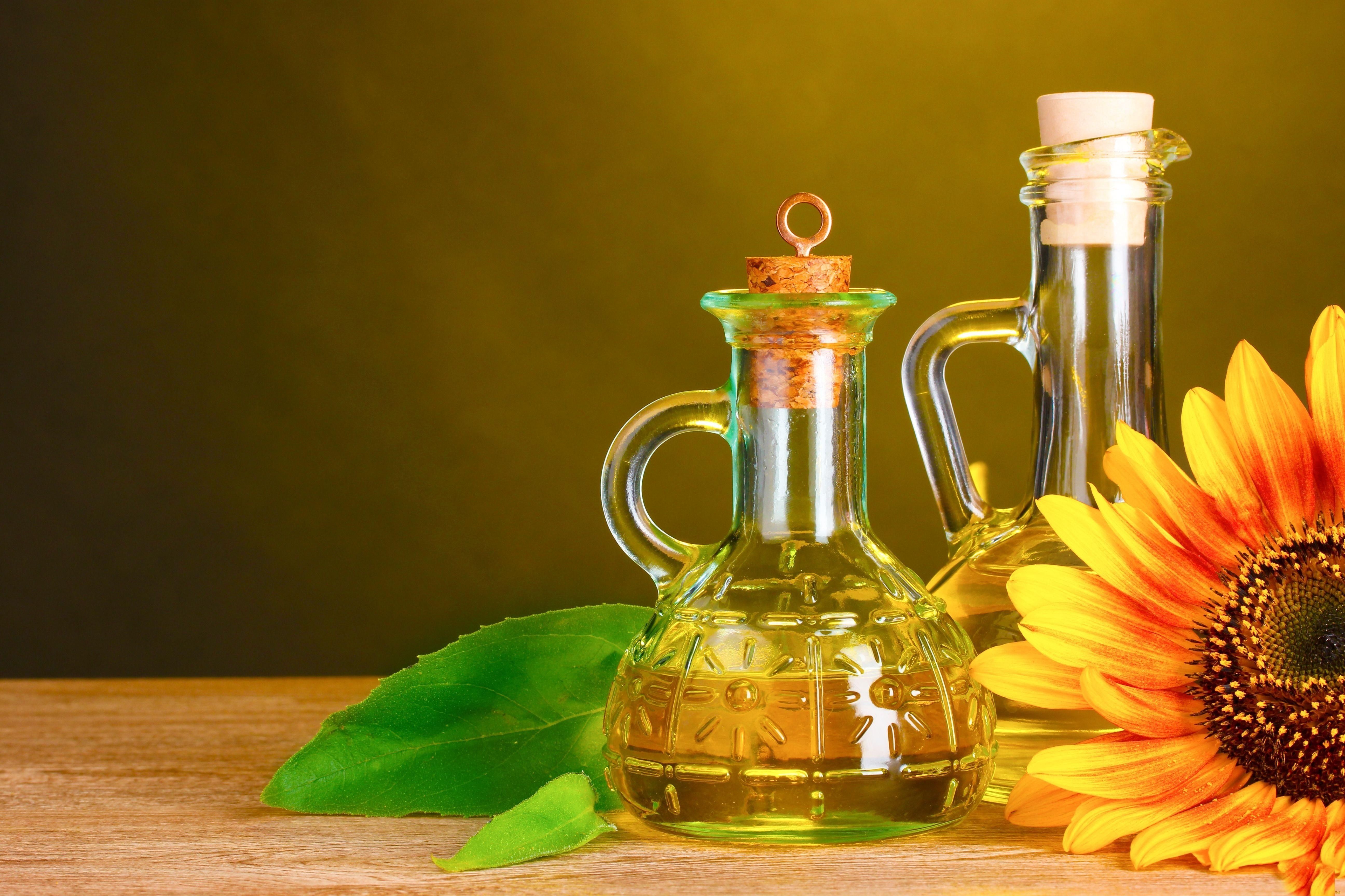 5184x3456 Crude Sunflower Oil, Packaging Type: Plastic Container