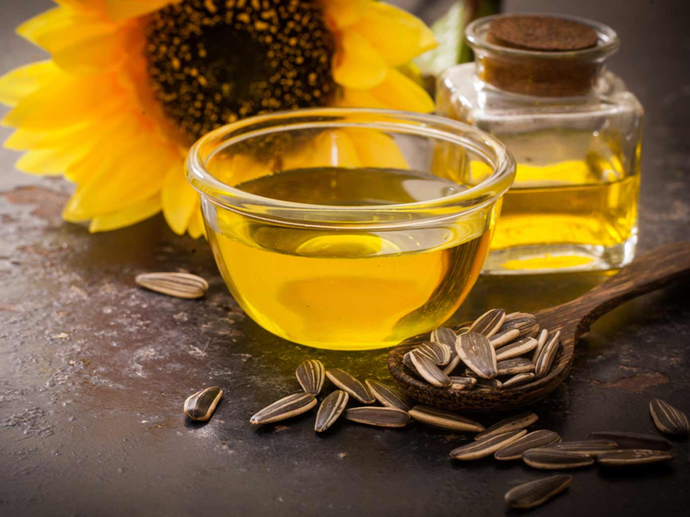 1400x1050 Sunflower Oil For Skin: Uses & Benefits Of Sunflower Oil