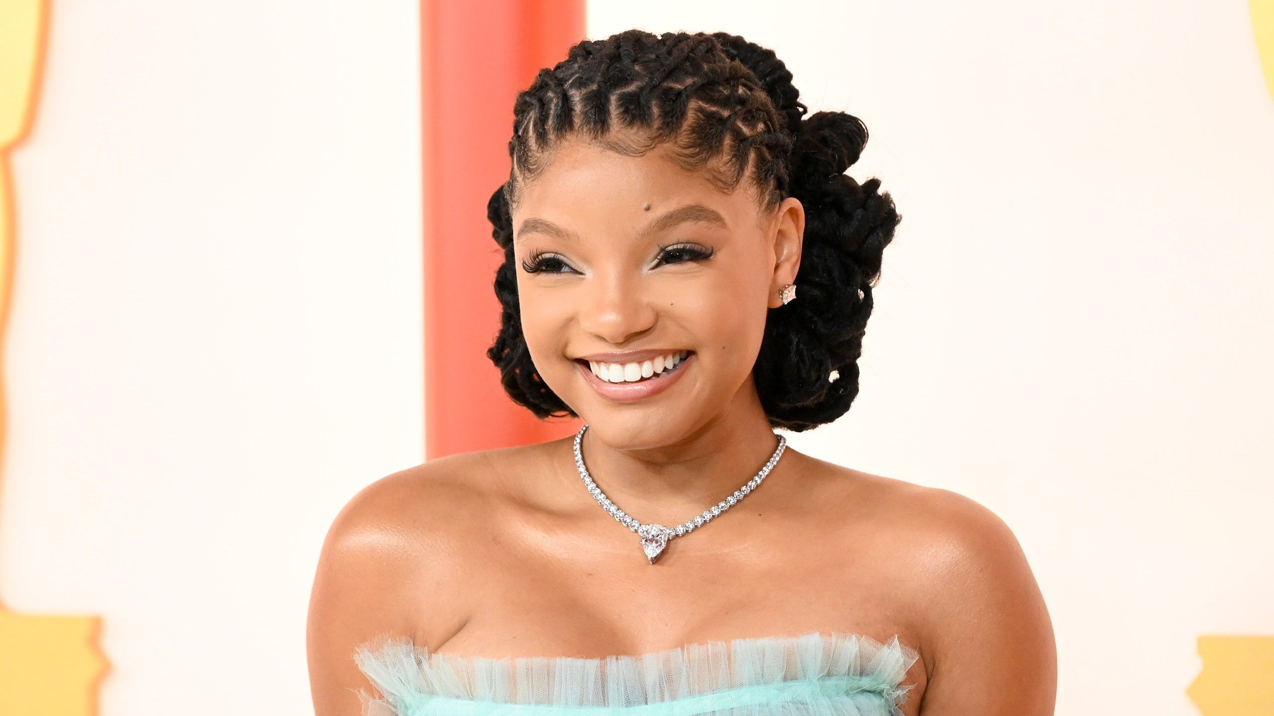 2560x1440 Halle Bailey Wore a Sheer Corset Dress to the Oscars 2023 Red Carpet