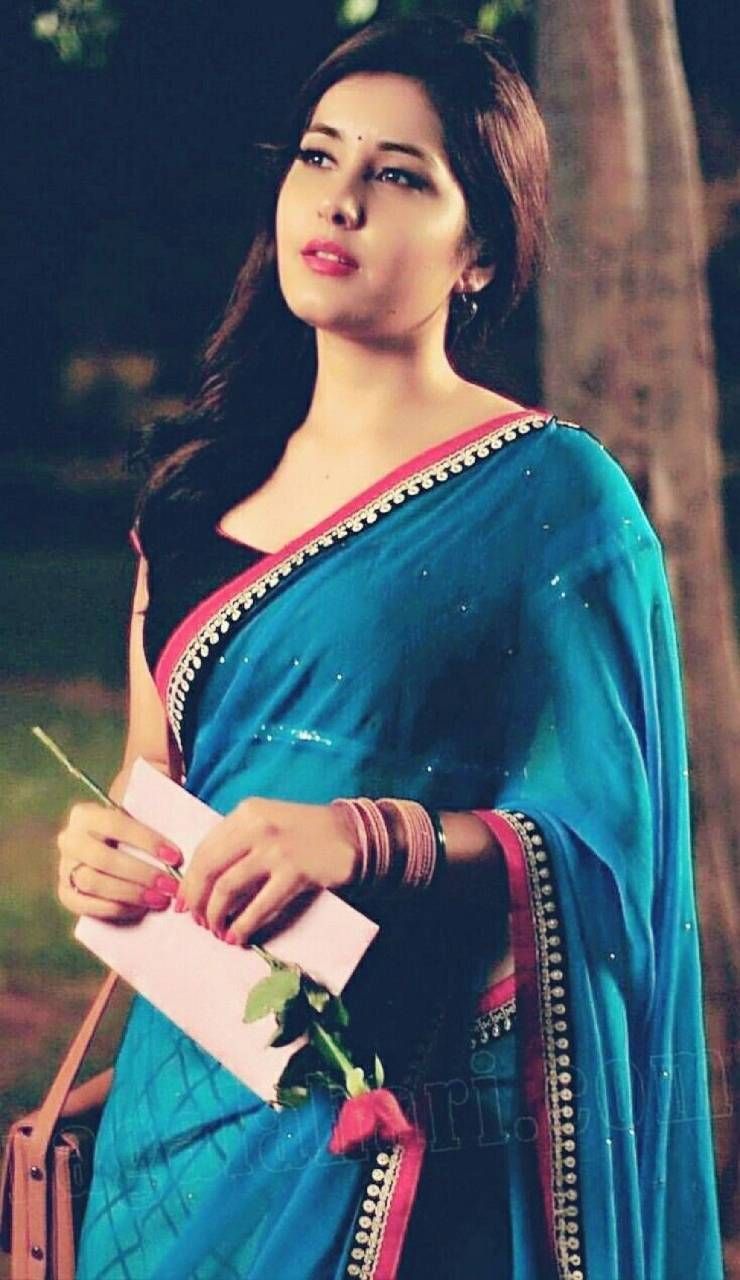 740x1280 Actresses