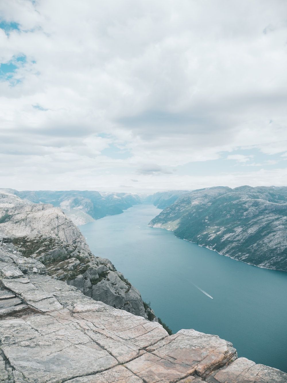 1000x1333 Preikestolen Picture. Download Free Image