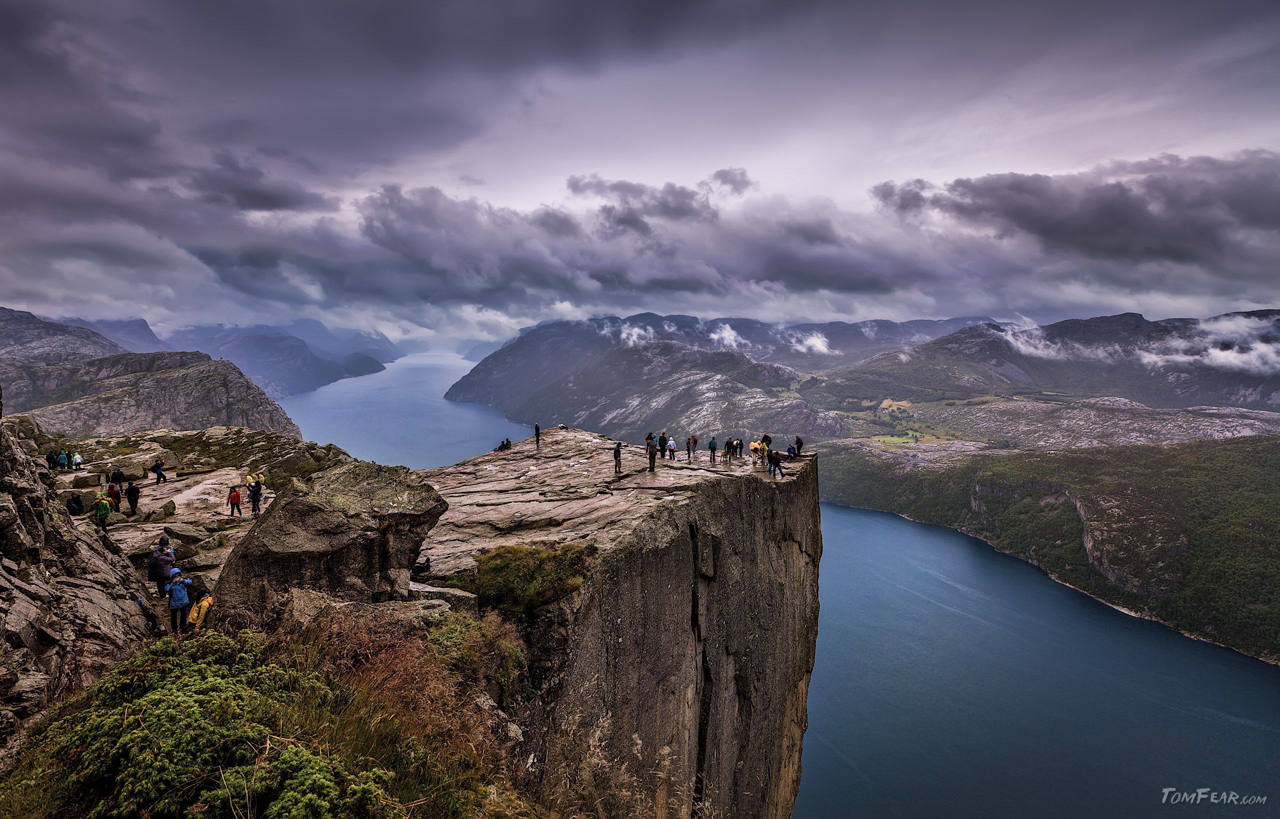 2560x1638 preikestolen Archives
