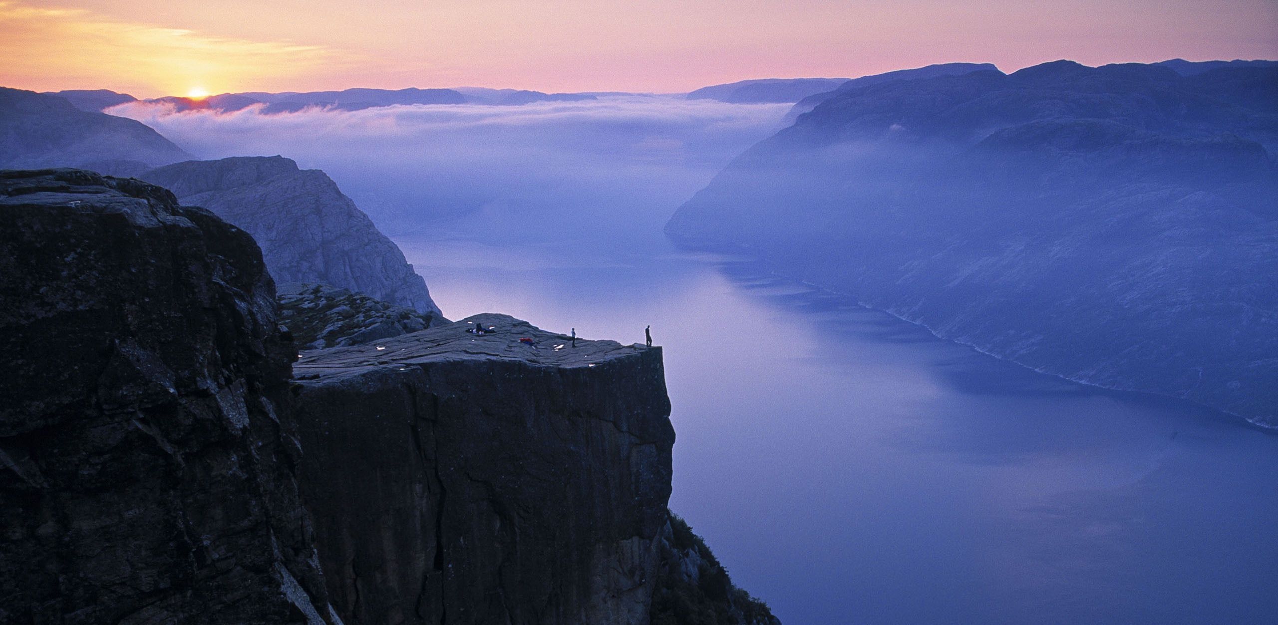 2560x1253 Preikestolen, Norway Beautiful Spots