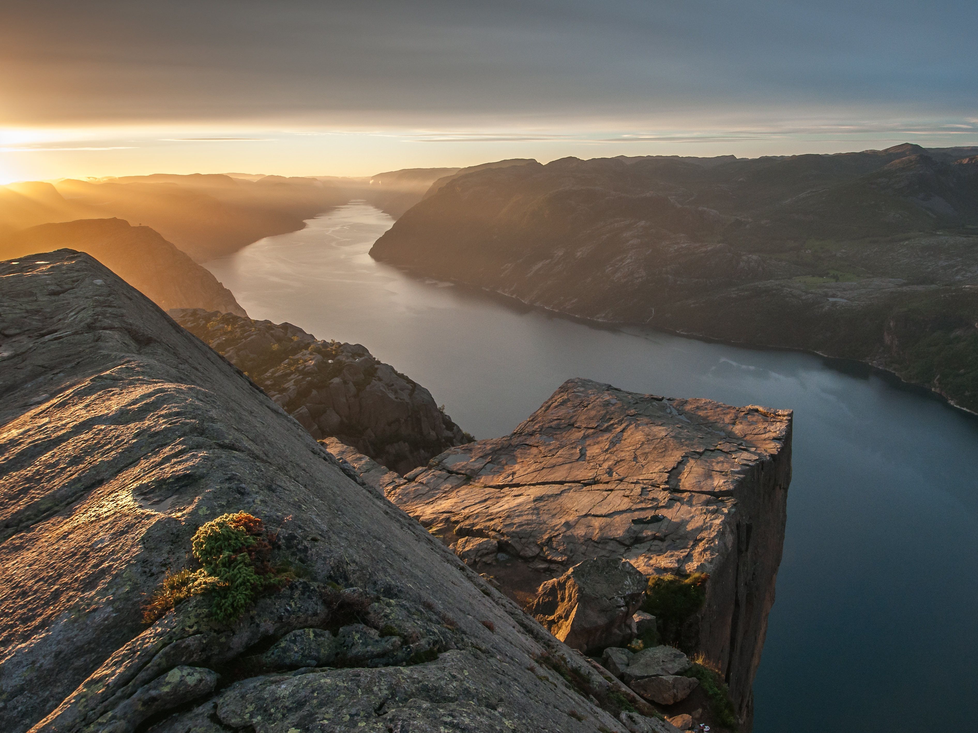 3783x2837 Stavanger's outdoor adventures