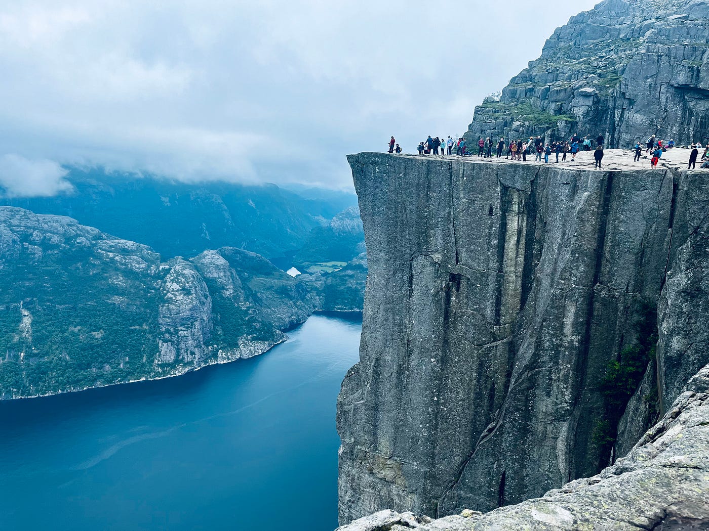 1400x1050 Easiest way to Pulpit Rock, Norway's most famous hike. by Giordano Valdez. Digital Global Traveler