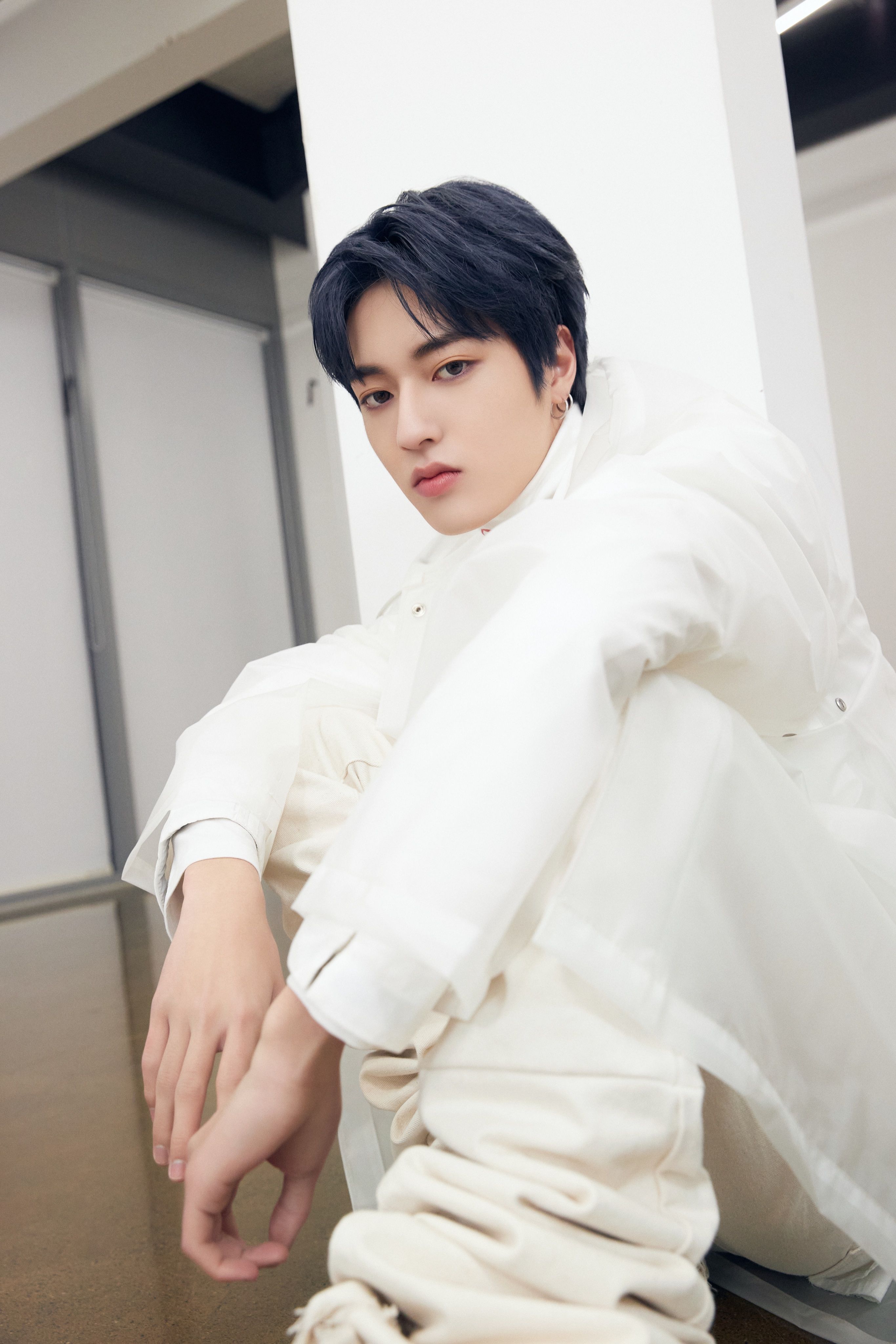 2731x4096 Haruto