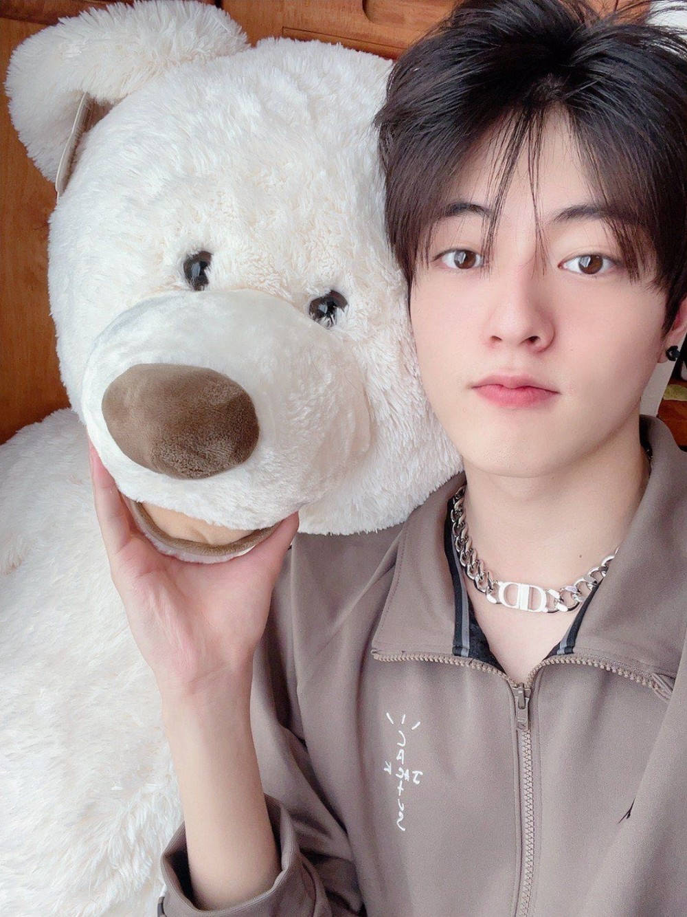 1000x1334 Download Watanabe Haruto Kawaii Photo Wallpaper