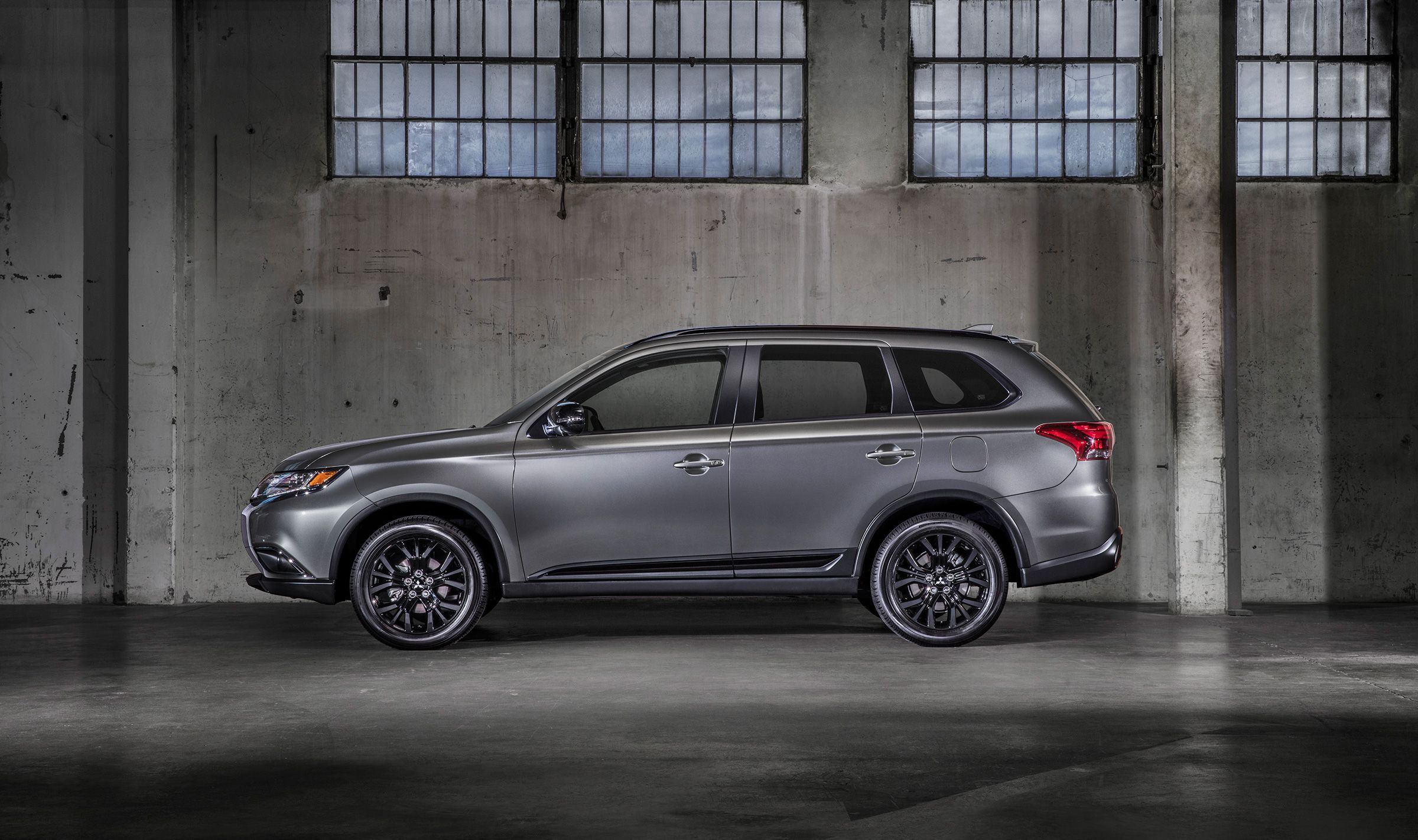 2400x1421 Mitsubishi Outlander Side View, HD Cars, 4k Wallpaper, Image, Background, Photo and Picture