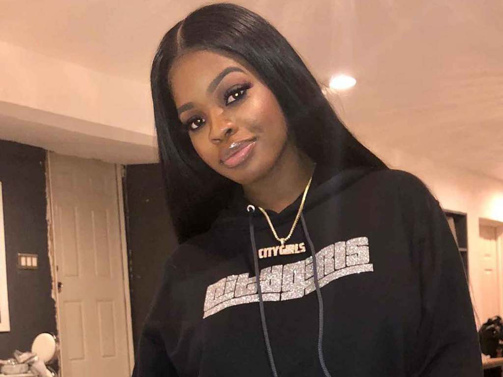 1024x768 Female Rappers Wallpaper