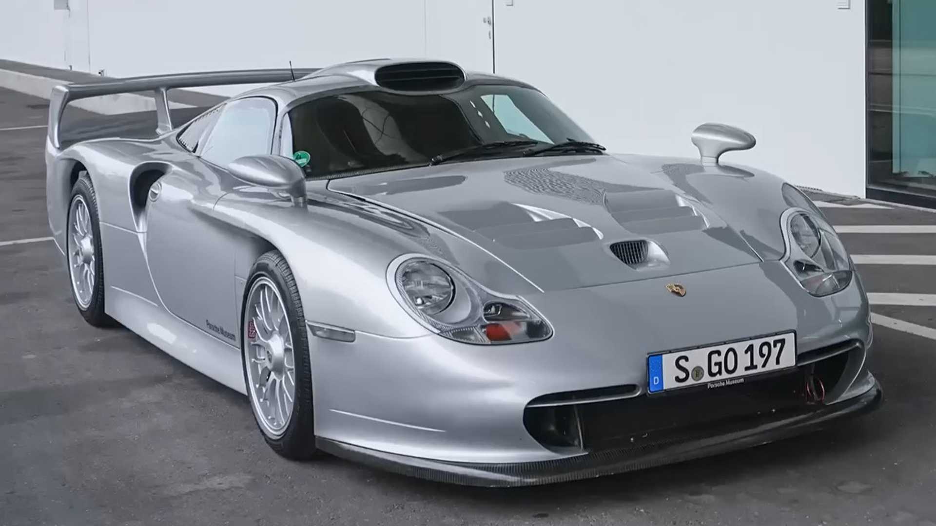 1920x1080 Rare Porsche 911 GT1 Goes For A Drive After Leaving The Museum