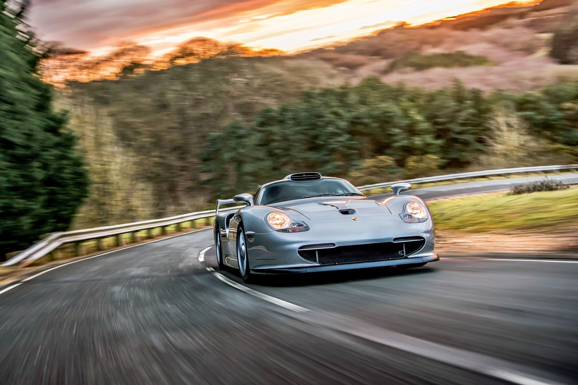 2000x1333 The Holy Trinity: McLaren F1 V Porsche 911 GT1 V Mercedes AMG CLK GTR