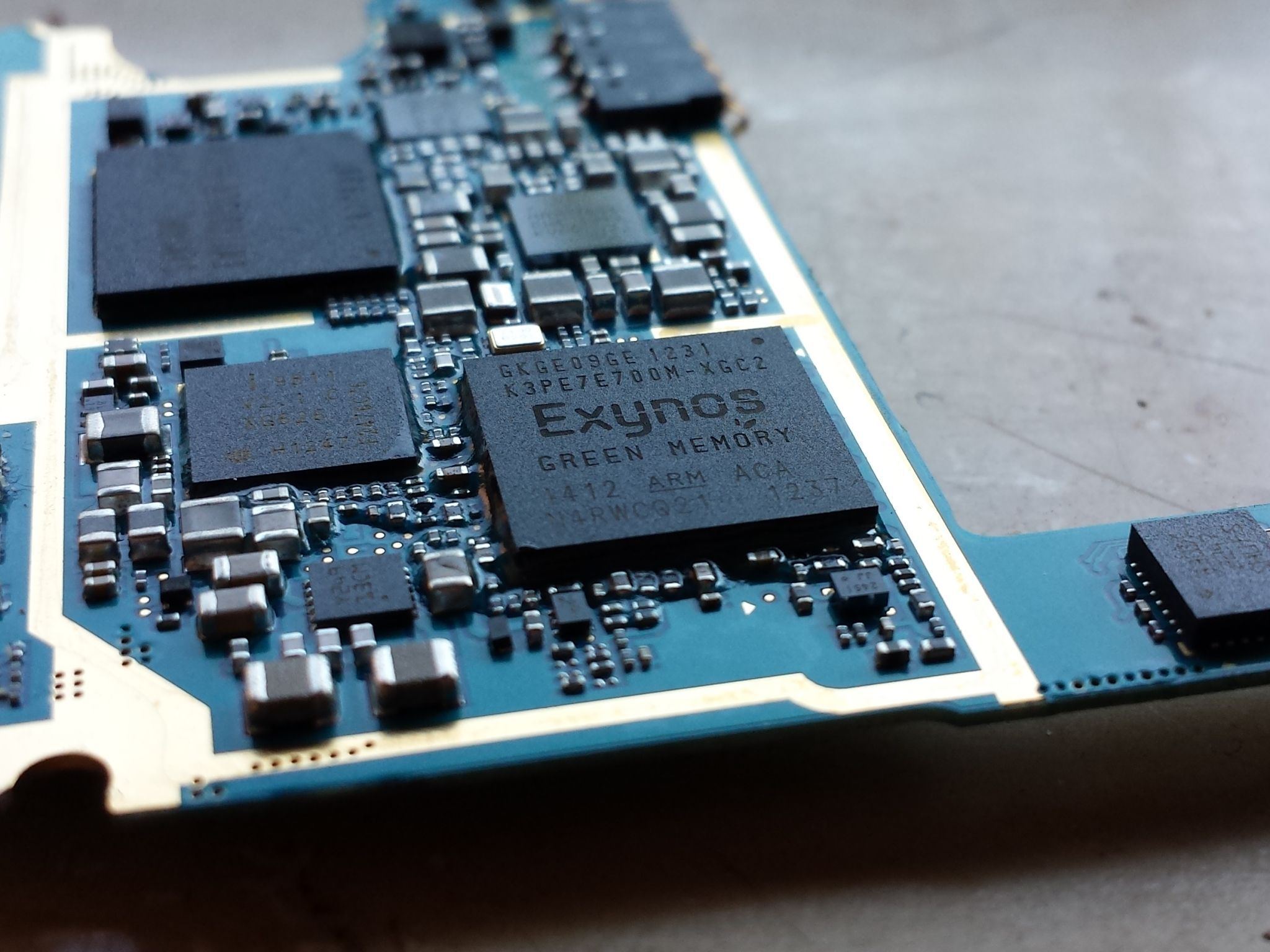 2048x1536 Exynos