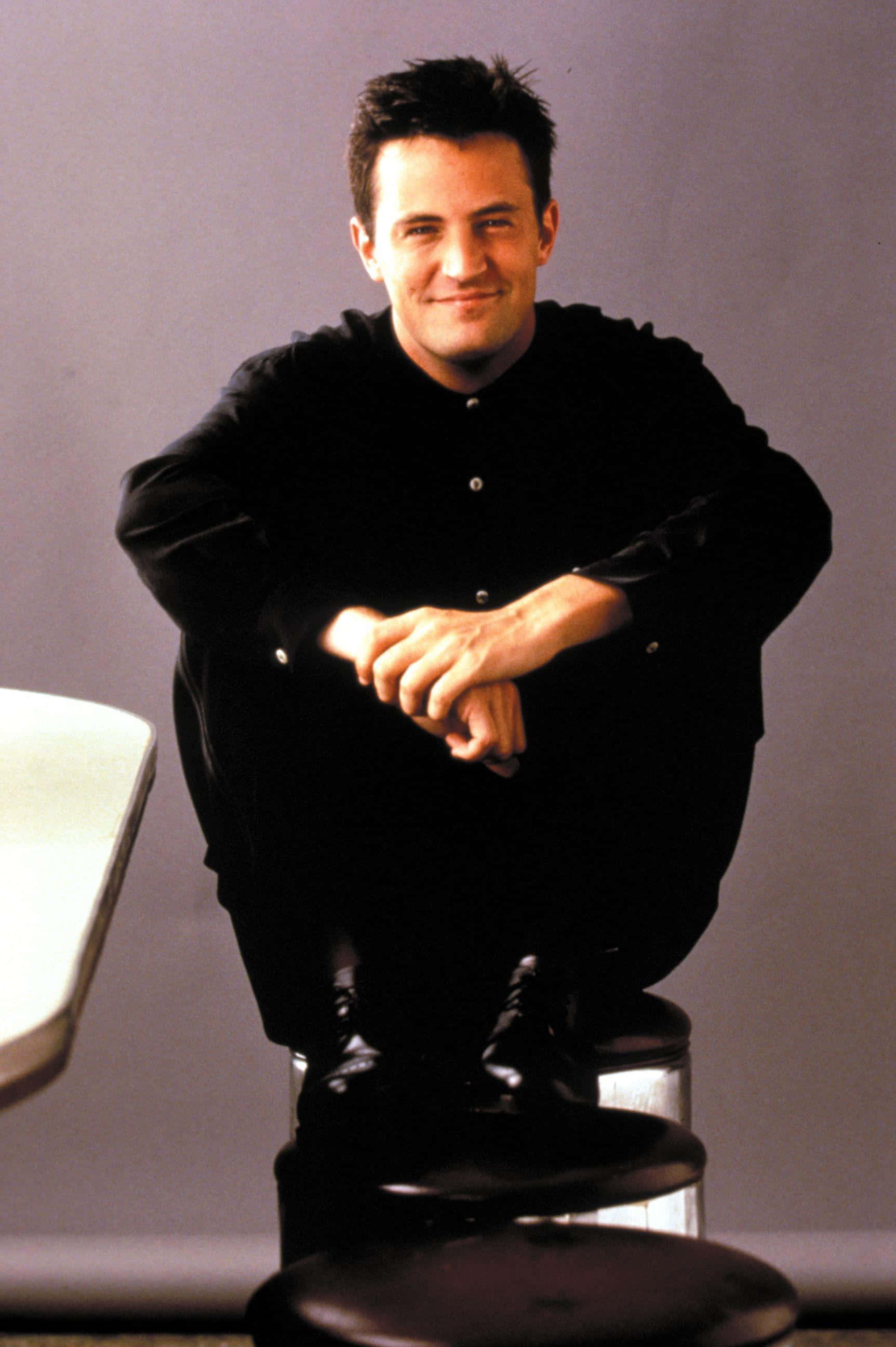 1725x2592 Download Matthew Perry Looking Pensive Wallpaper