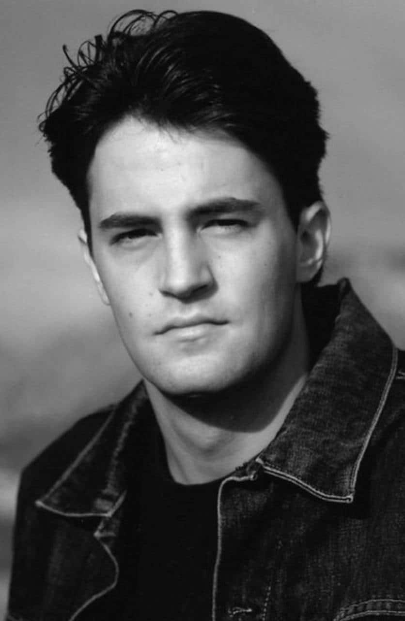 836x1280 Download Actor Matthew Perry in a formal setting Wallpaper