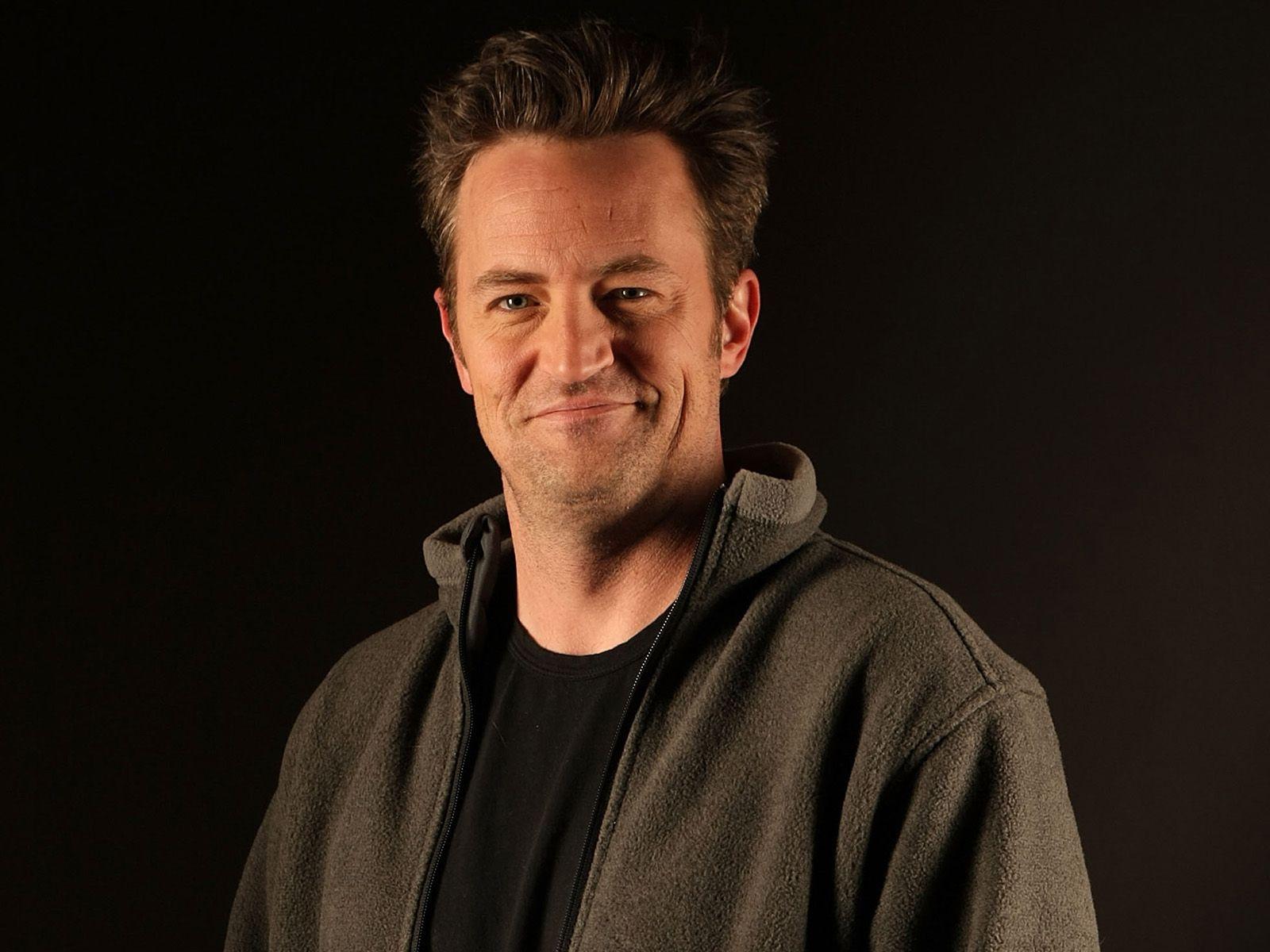 1600x1200 Matthew Perry Wallpaper