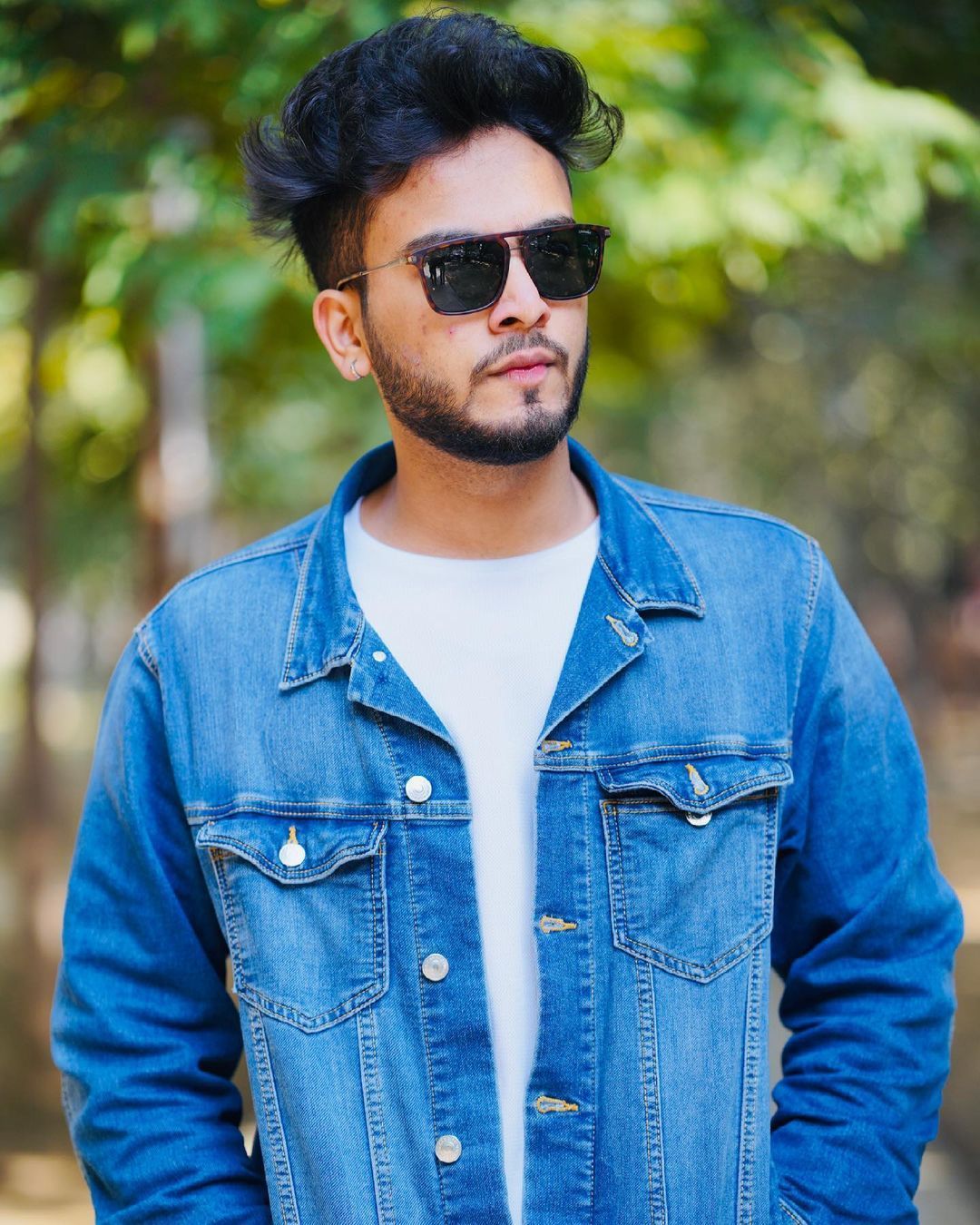 1080x1350 190.2k Likes, 759 Comments Yadav on Instagram: “Aakhri time pe uparwala hi yaad aata. Elvish, Digital art poster, Square sunglasses men