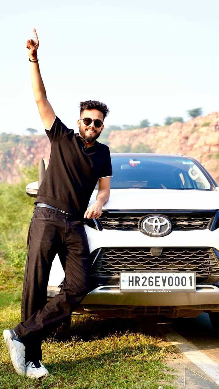 748x1330 Expensive cars of Elvish Yadav