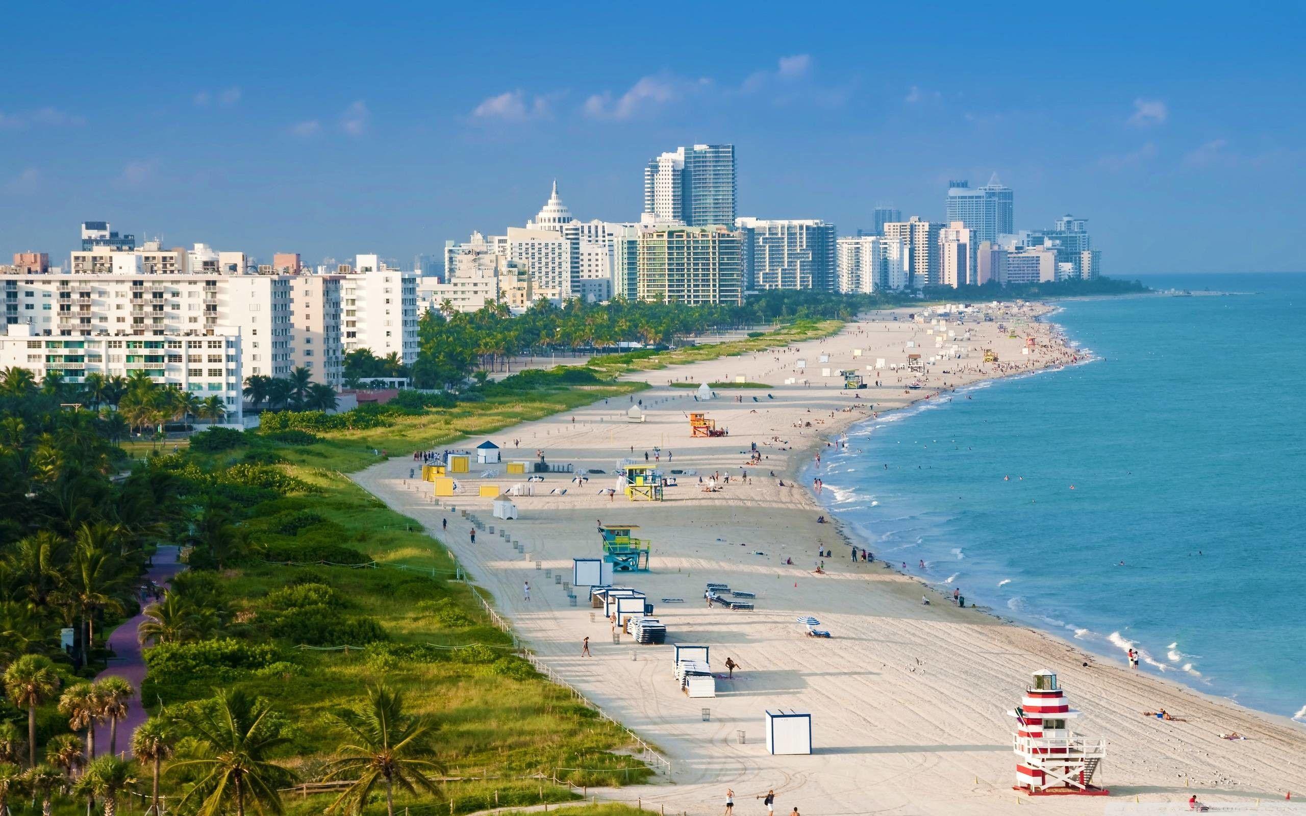 2560x1600 Miami Beach Wallpaper
