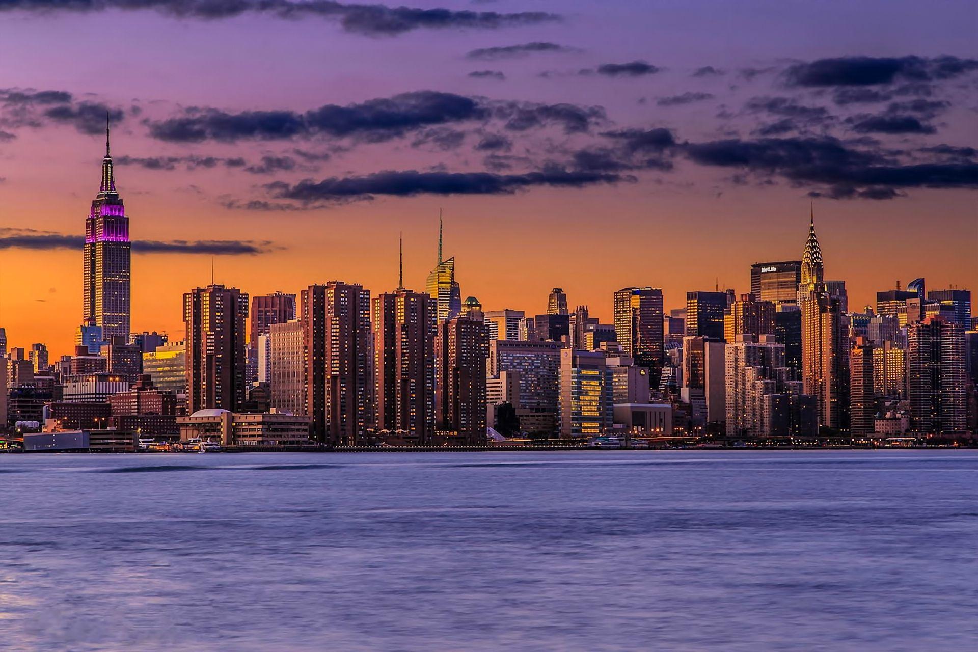 Сша красивая. Нью-Йорк Сити Манхэттен. Нью Йорк Skyline Manhattan. Нью-Йорк Манхэттен закат. Нью-Йорк Манхэттен солнце.