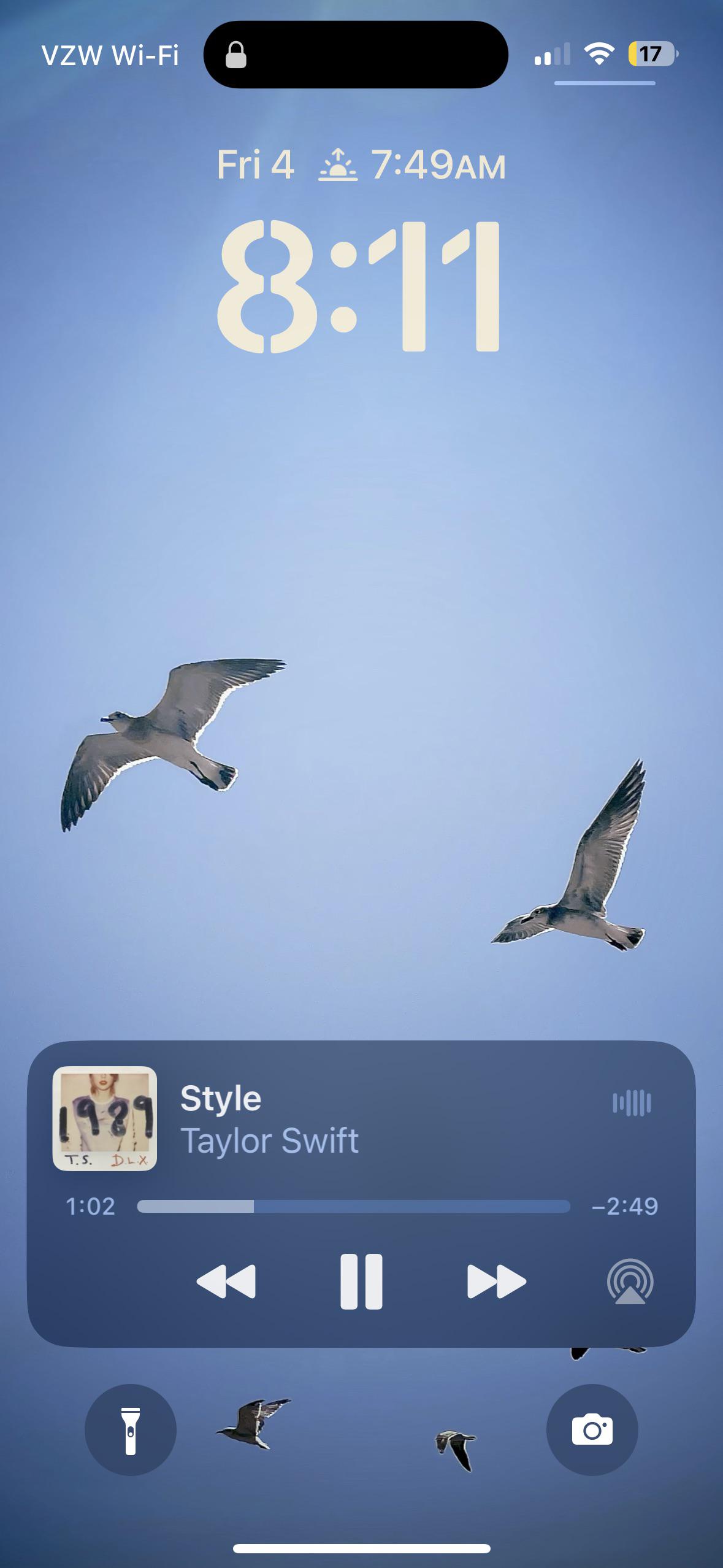 1179x2556 iOS Wallpaper that autoswitch when you play the albums!