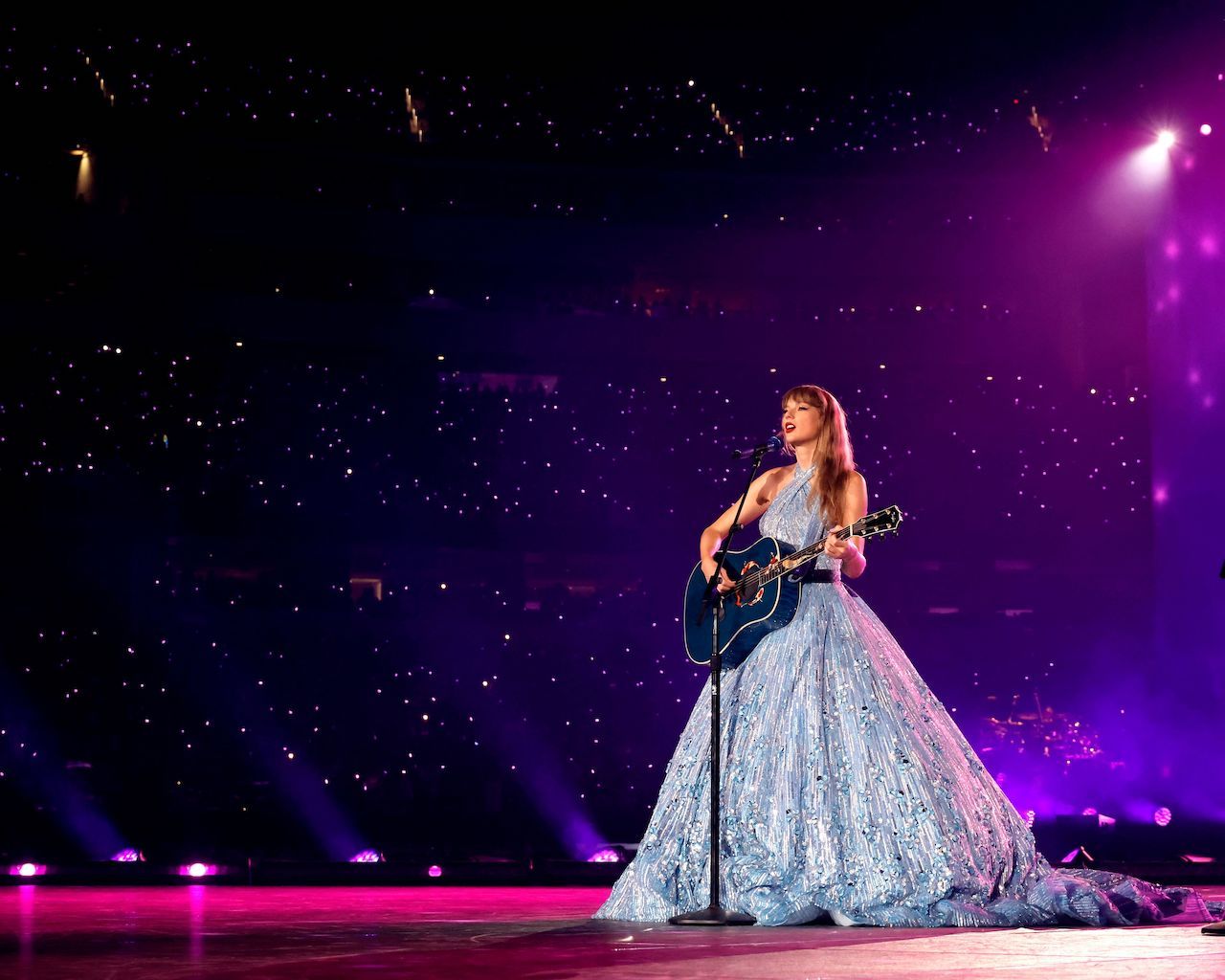 1280x1024 Taylor Swift Announces '1989 (Taylor's Version)' on Eras Tour