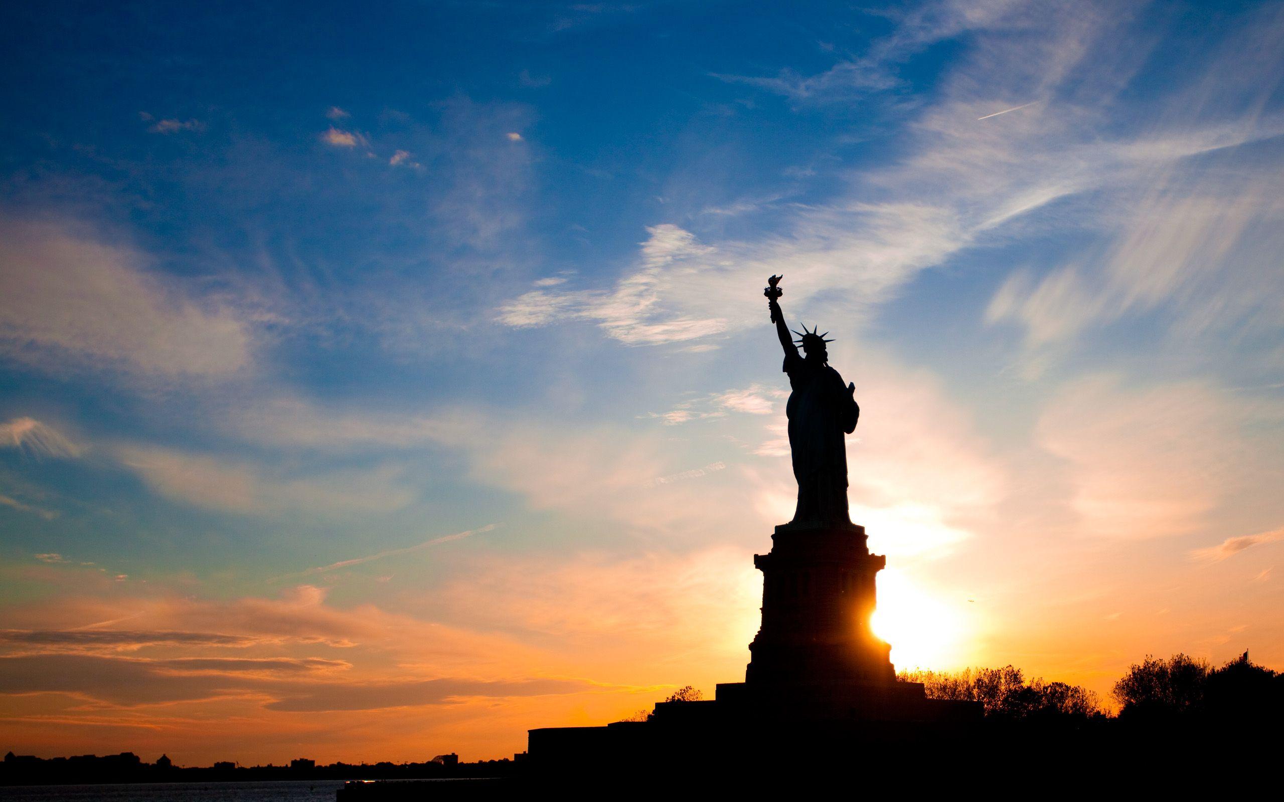2560x1600 Amazing Statue of Liberty Wallpaper 38294 2560x1600px