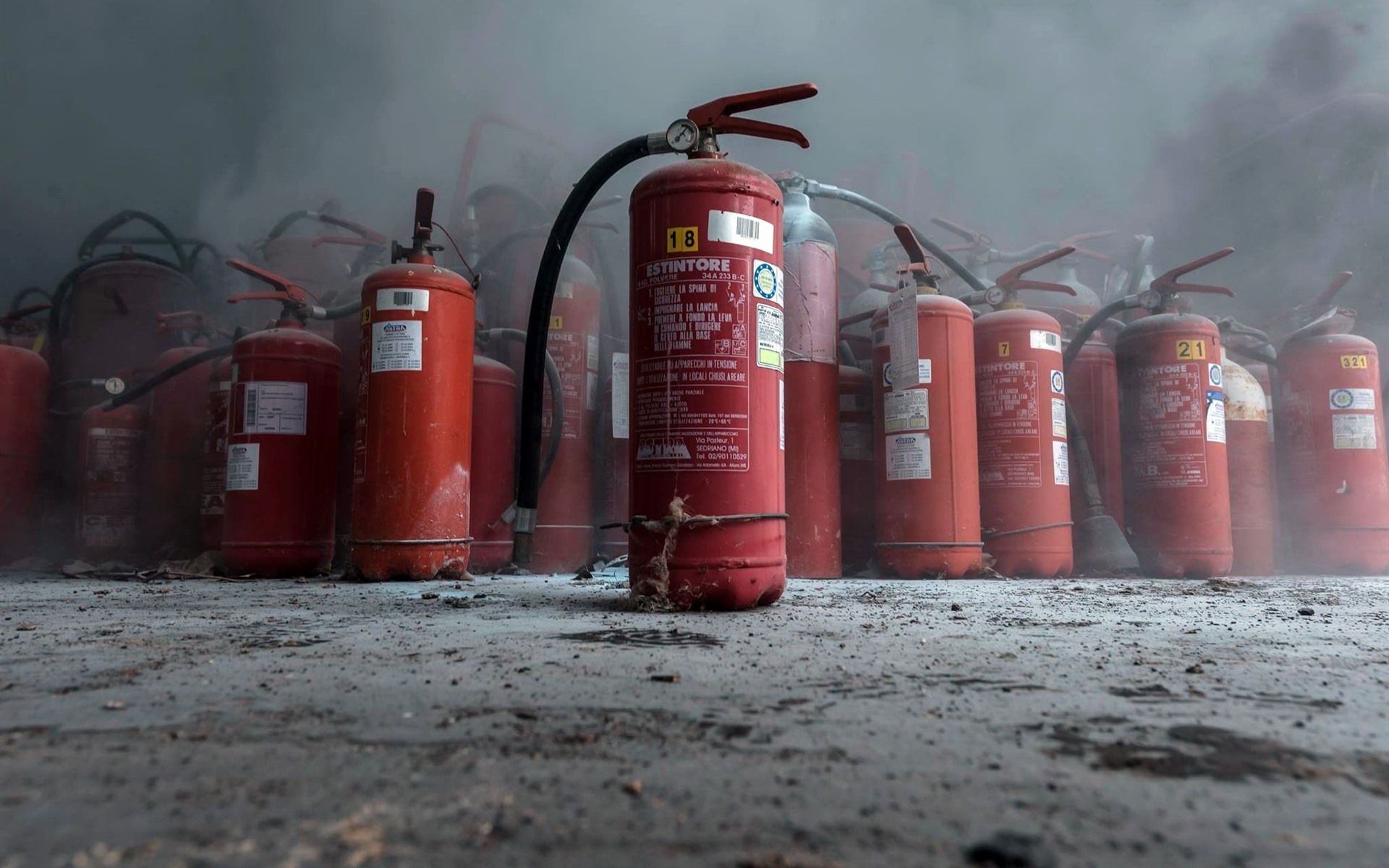 1920x1200 Story of the Extinguishers